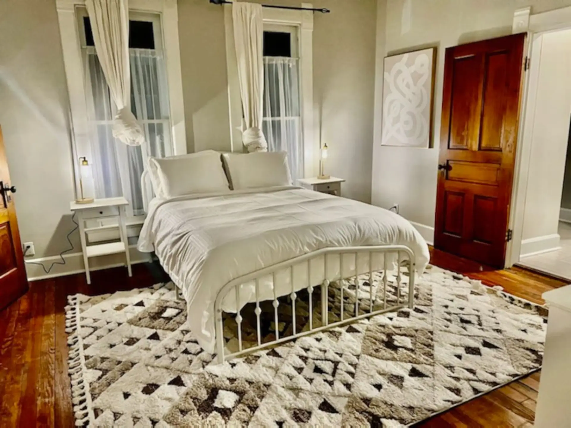 MASTER BED