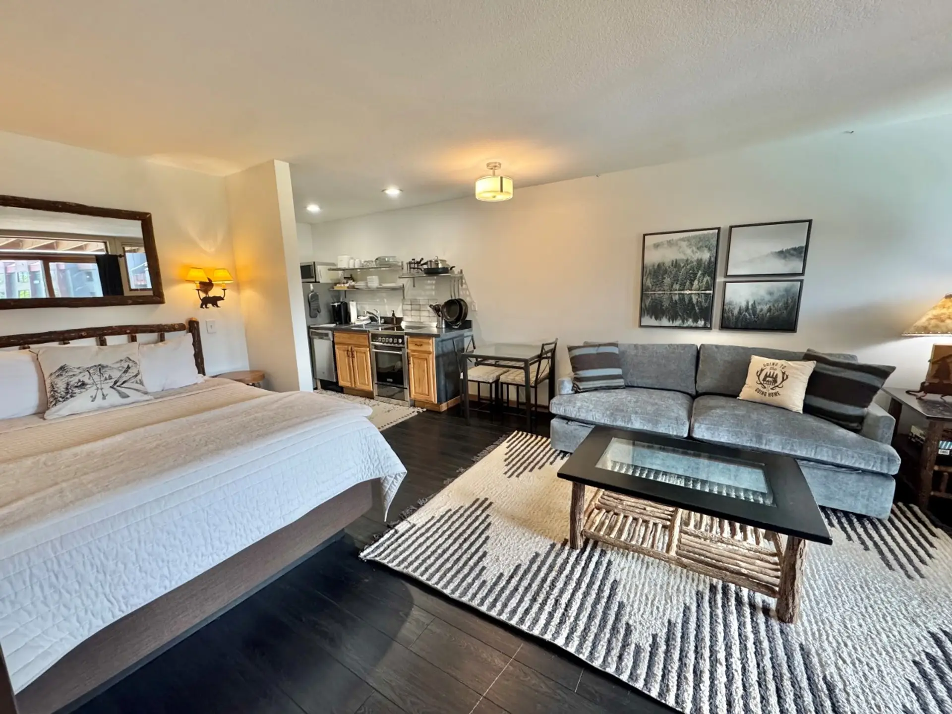Living room 7