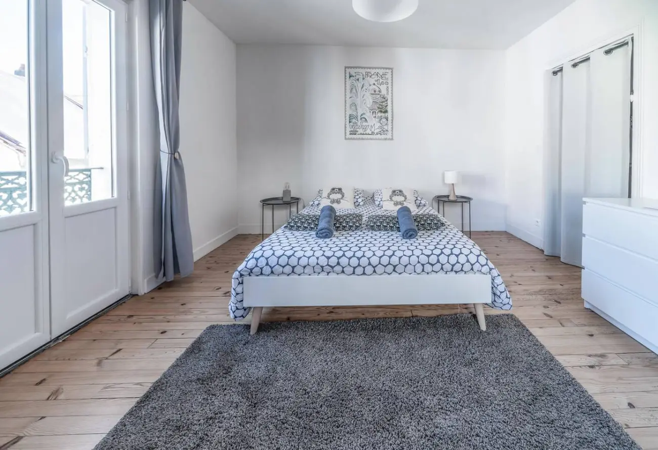 Le 18, apartment in Vichy