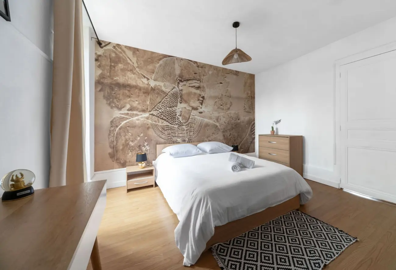 L'Égypte, apartment in Cusset