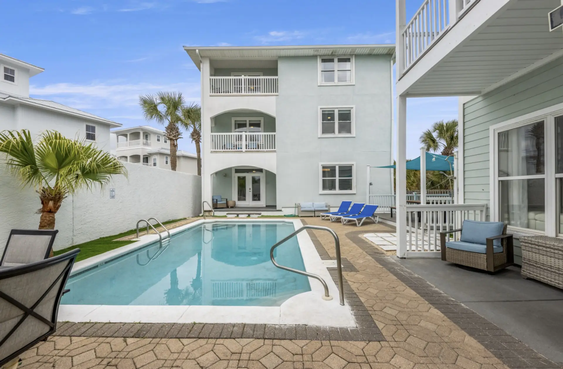 The beach house that brings everyone together