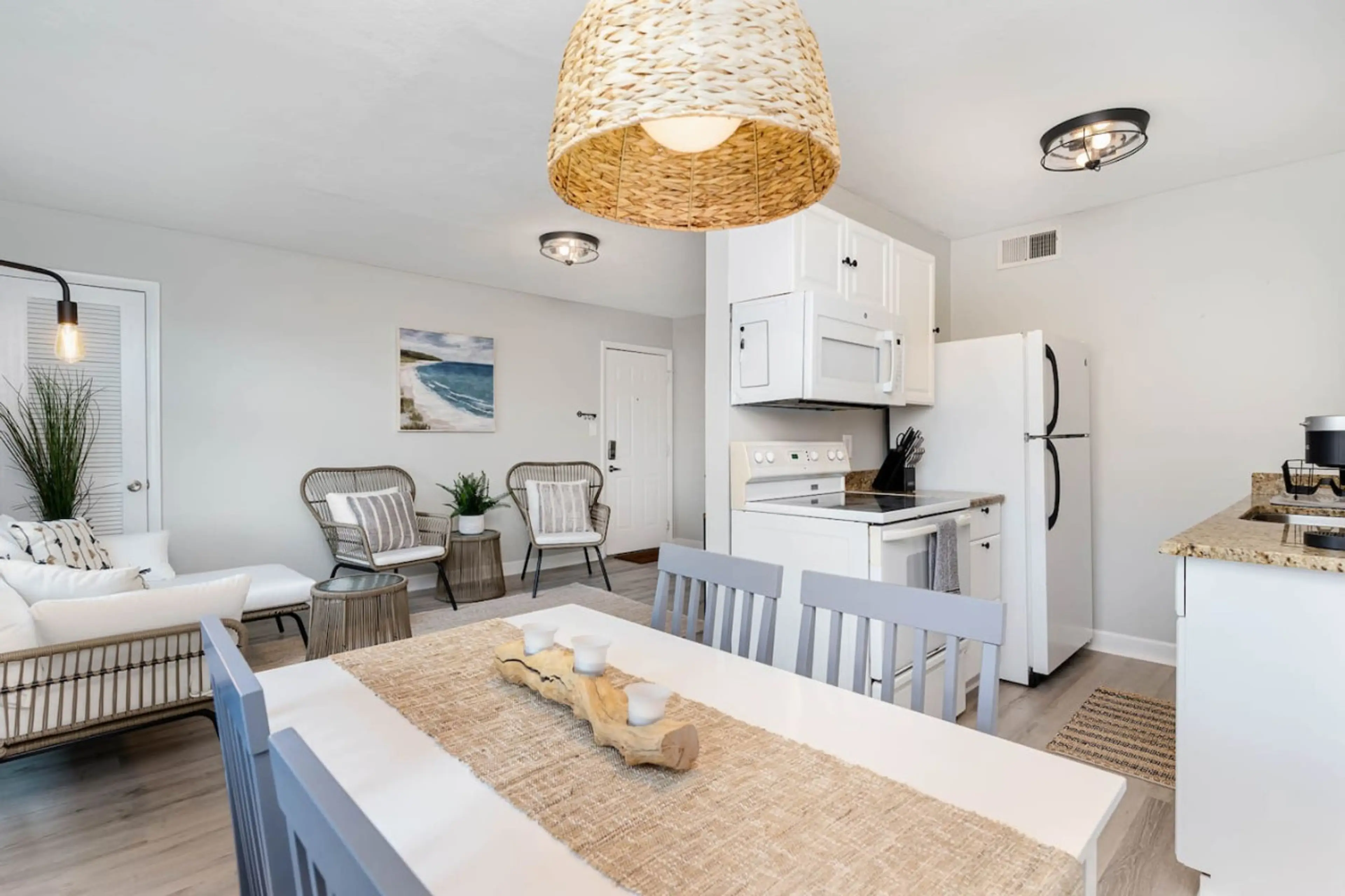 The open living space ensures you are all connected, during meals and relaxation.