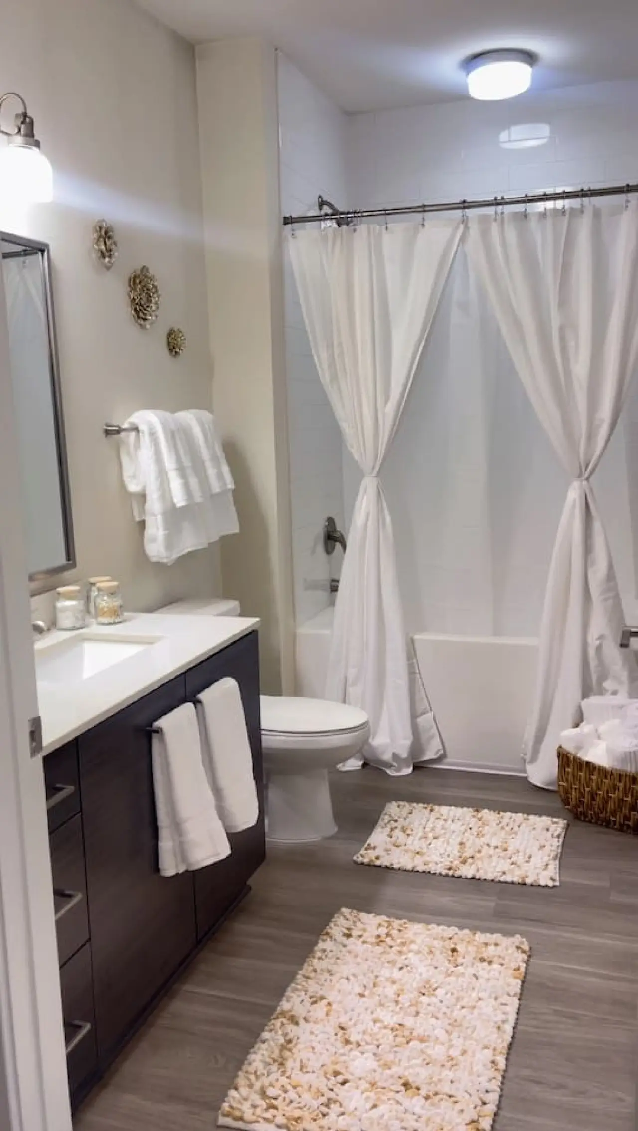
							Atlanta Beltline Luxury Suite - Image 21									