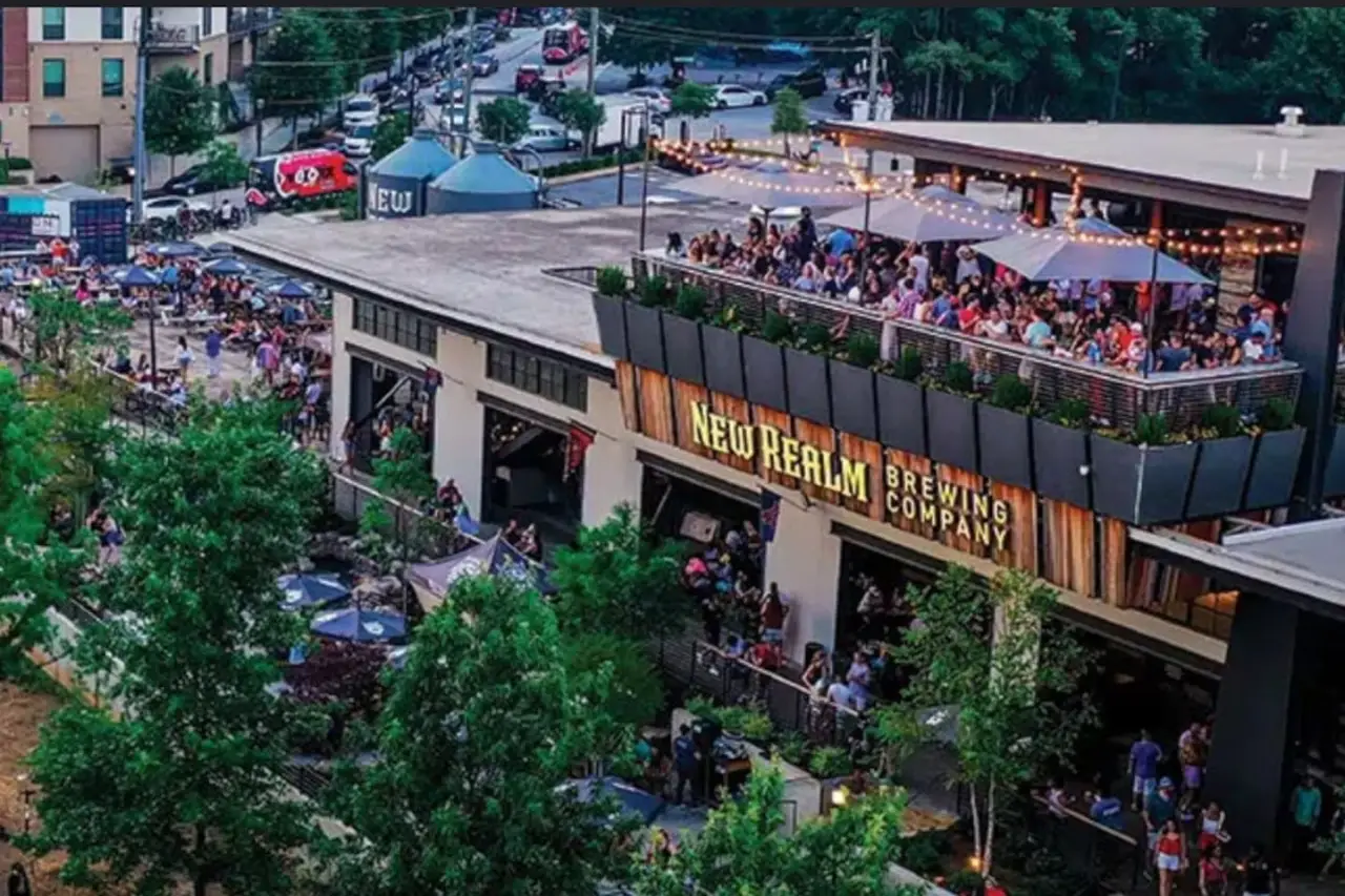 
							Atlanta Beltline Luxury Suite - Image 42									