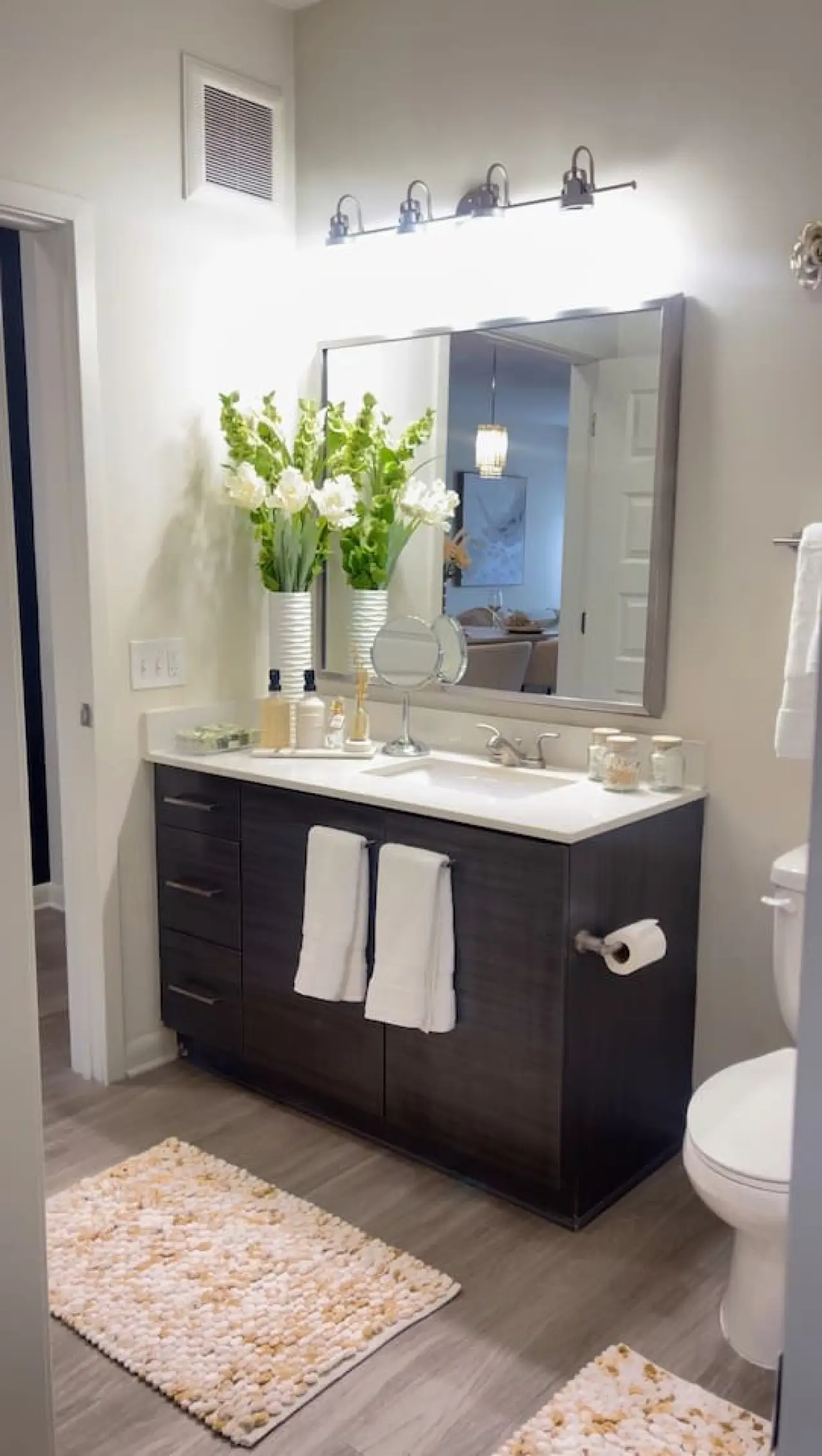 
							Atlanta Beltline Luxury Suite - Image 19									