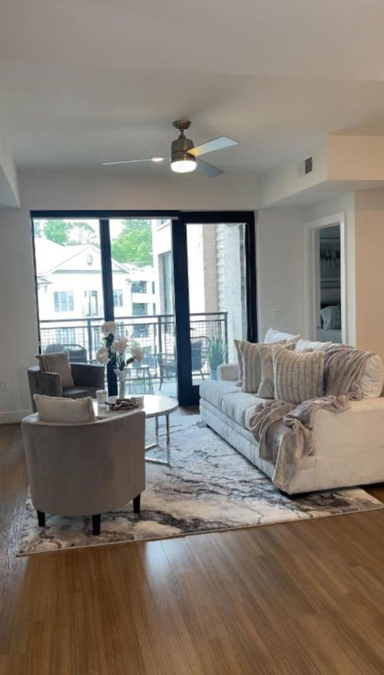 Buckhead Atlanta Luxury Suite - Image 2