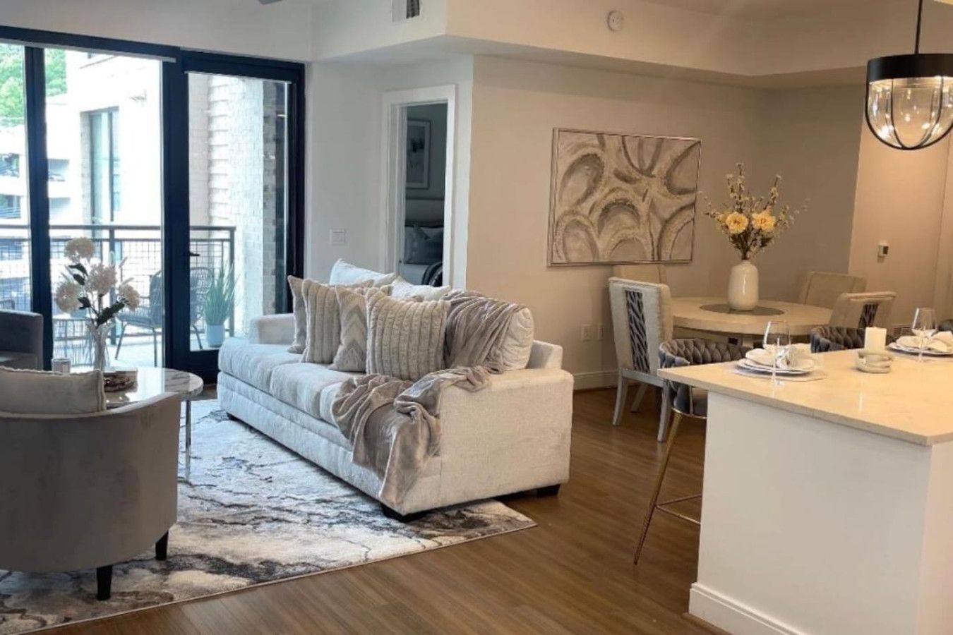 Buckhead Atlanta Luxury Suite - Image 1