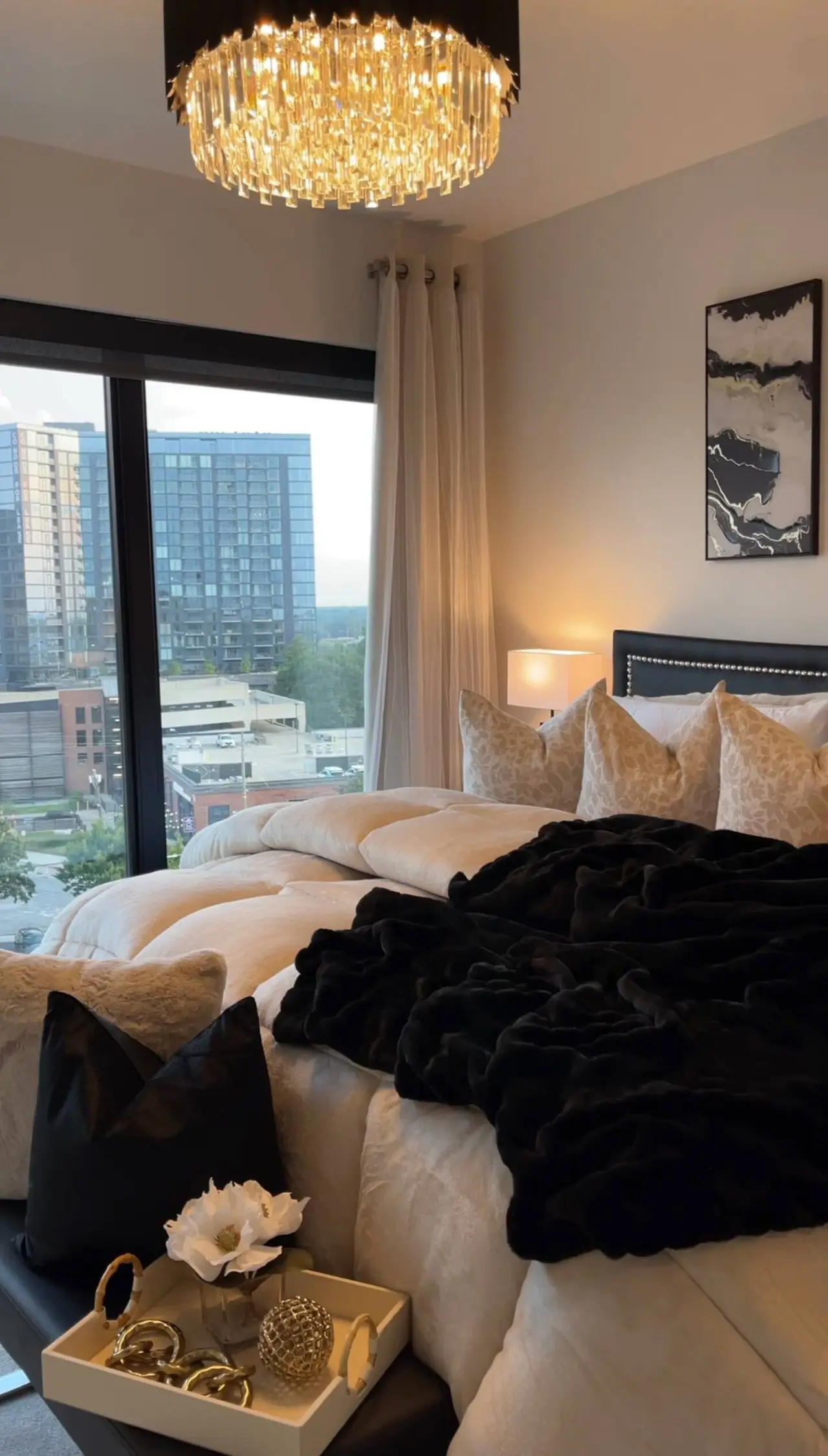 
							Midtown Atlanta Luxury Suite - Image 14									