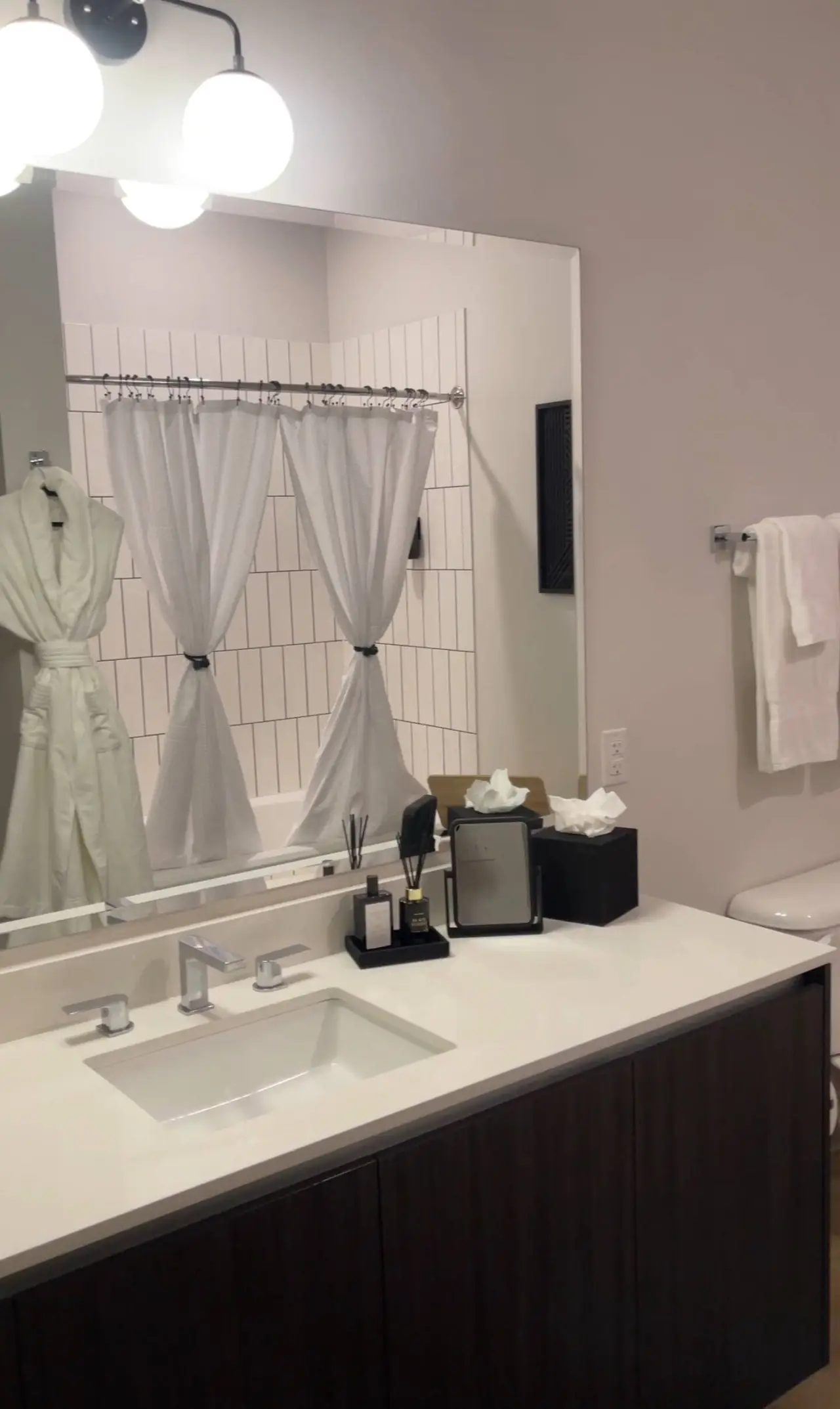 
							Midtown Atlanta Luxury Suite - Image 22									
