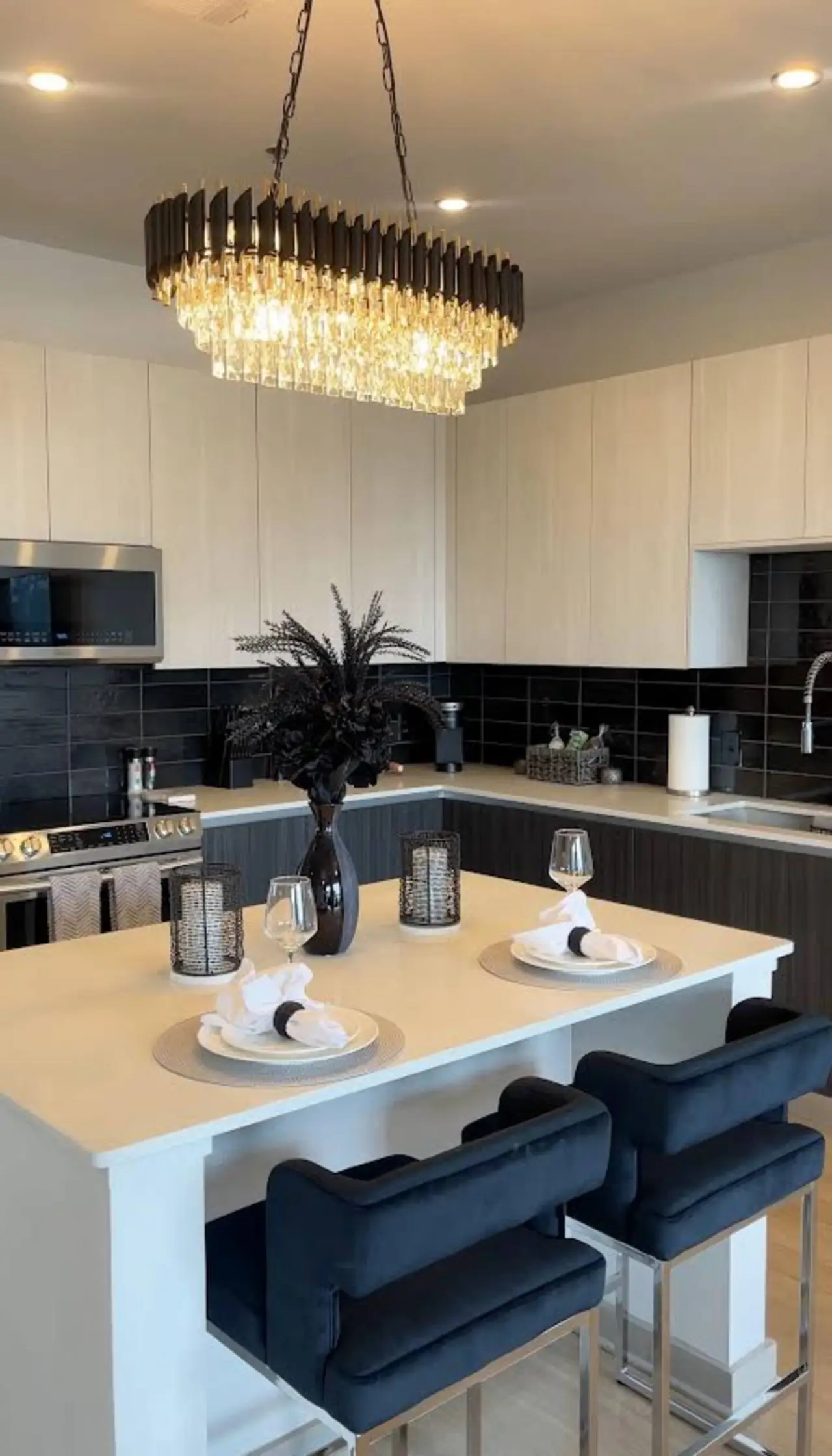 
							Midtown Atlanta Luxury Suite - Image 7									