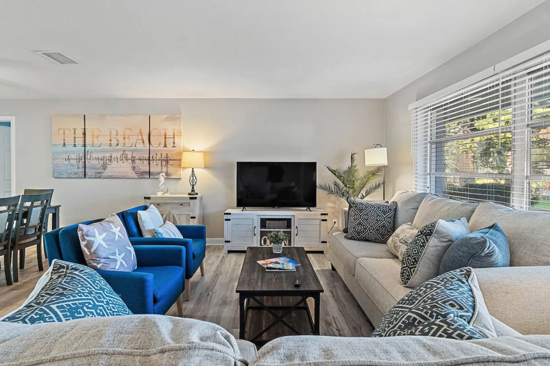 Cozy spacious living room with large HDTV, Netflix, and new sleeper sofa.
