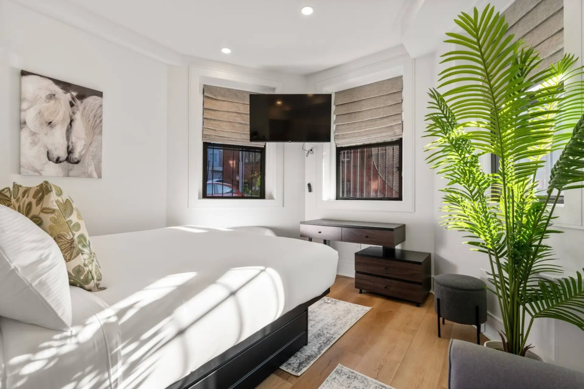 Bedroom – King Bed
