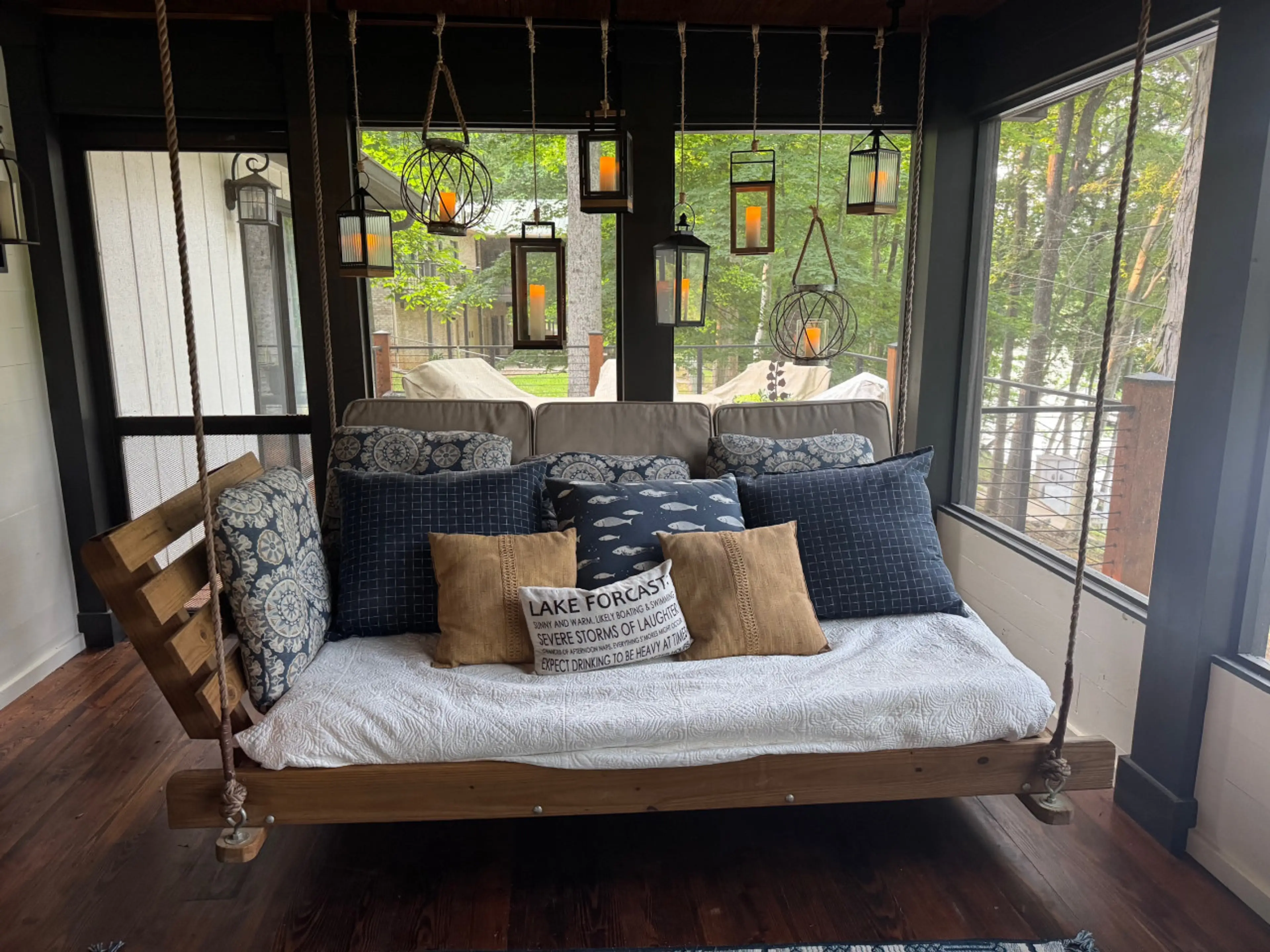 Swinging Bed