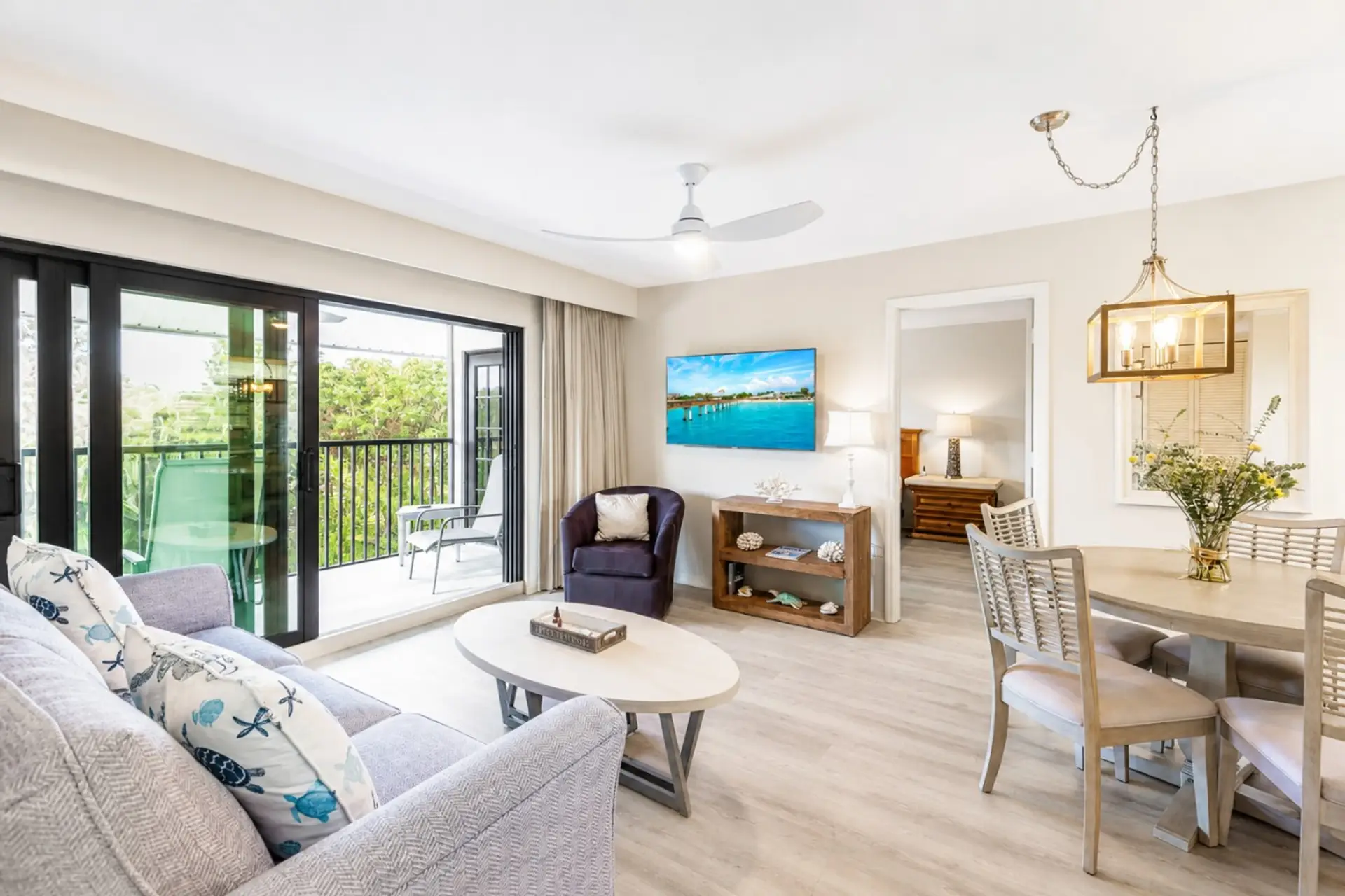 Modern & Clean, new furnishings 2024
