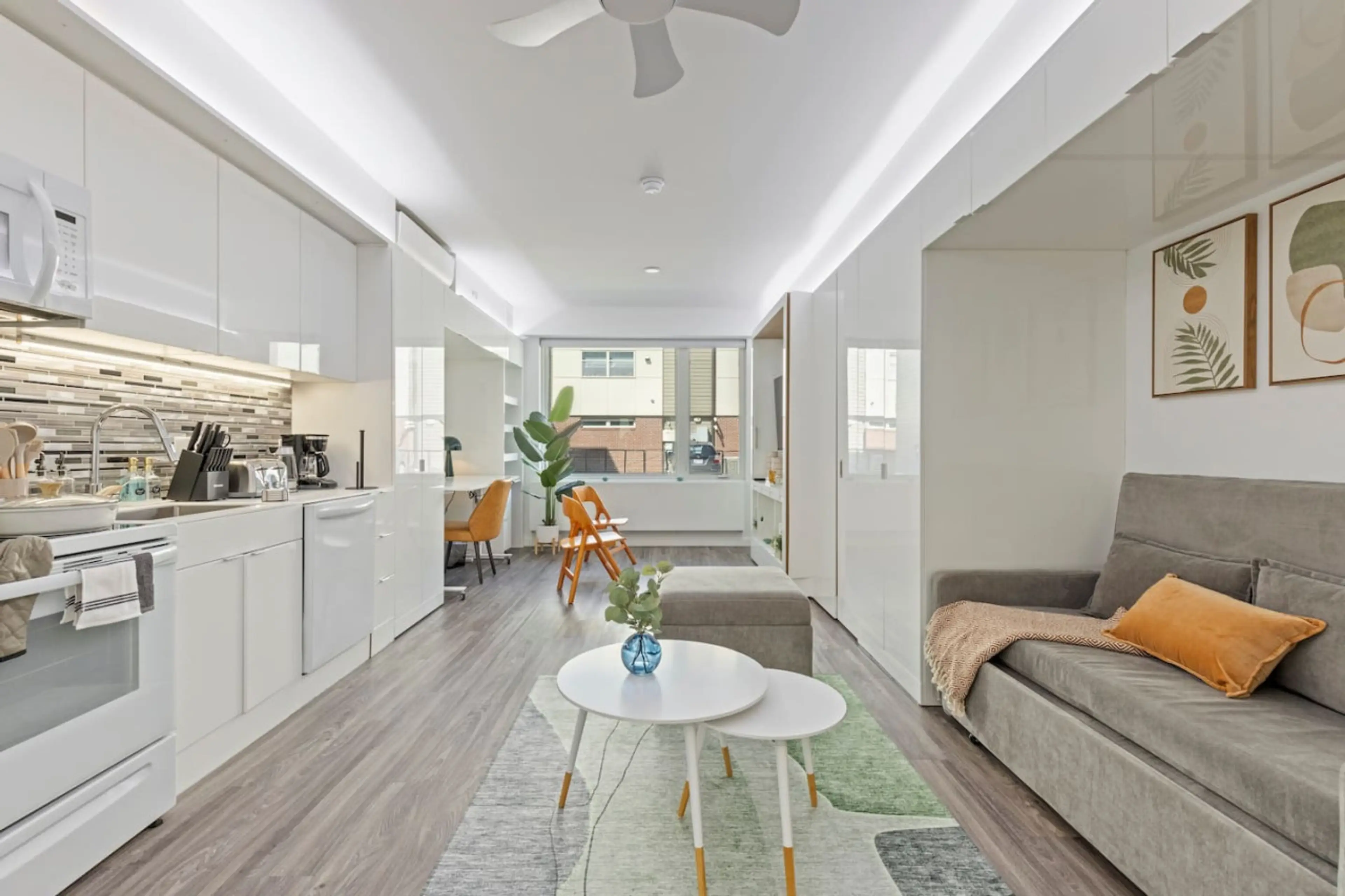 The living room invite you to relax and unwind, with a layout designed to maximize comfort and tranquility.