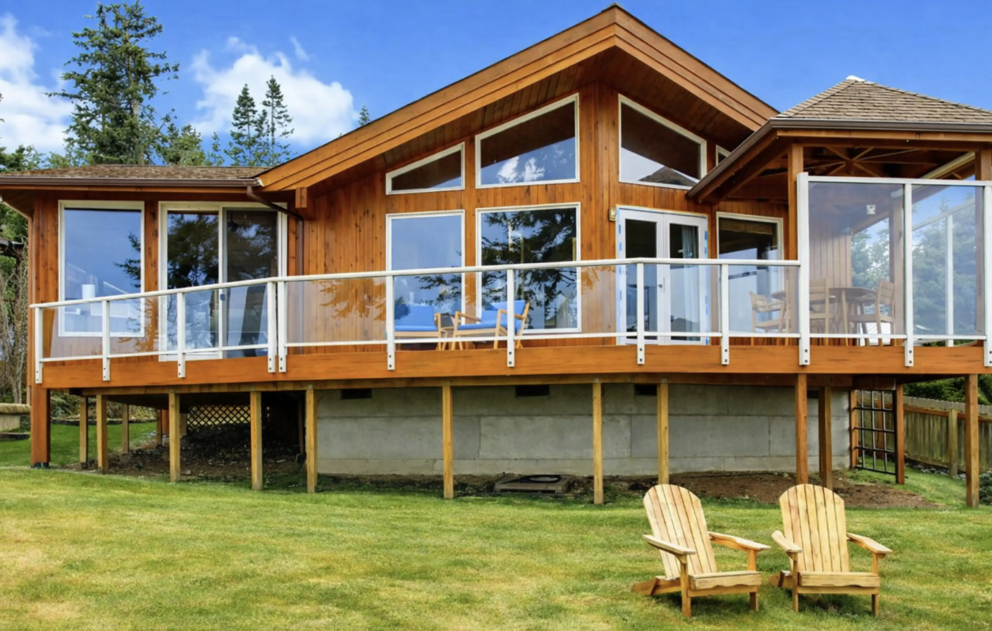 Front deck overlooking Baby Island