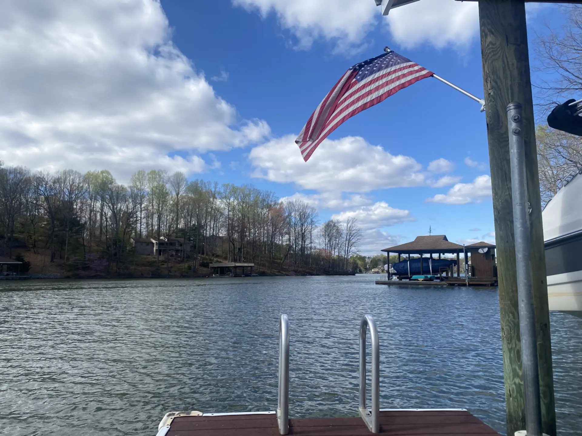 Let the calm waters of the dock ease your worries—here, it’s all about lake time