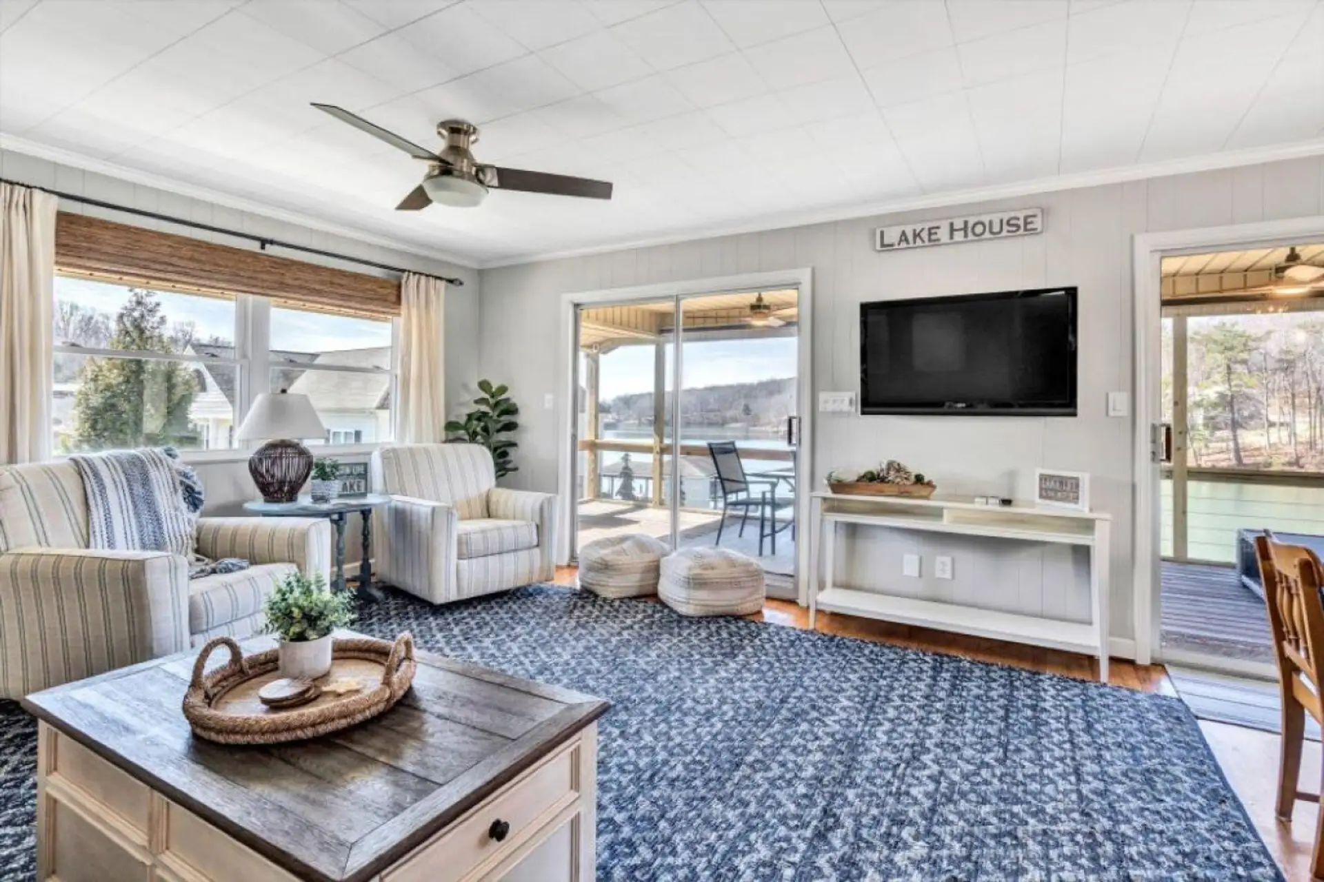 Cozy Getaway at the lake! -Comfortable living room with lake view