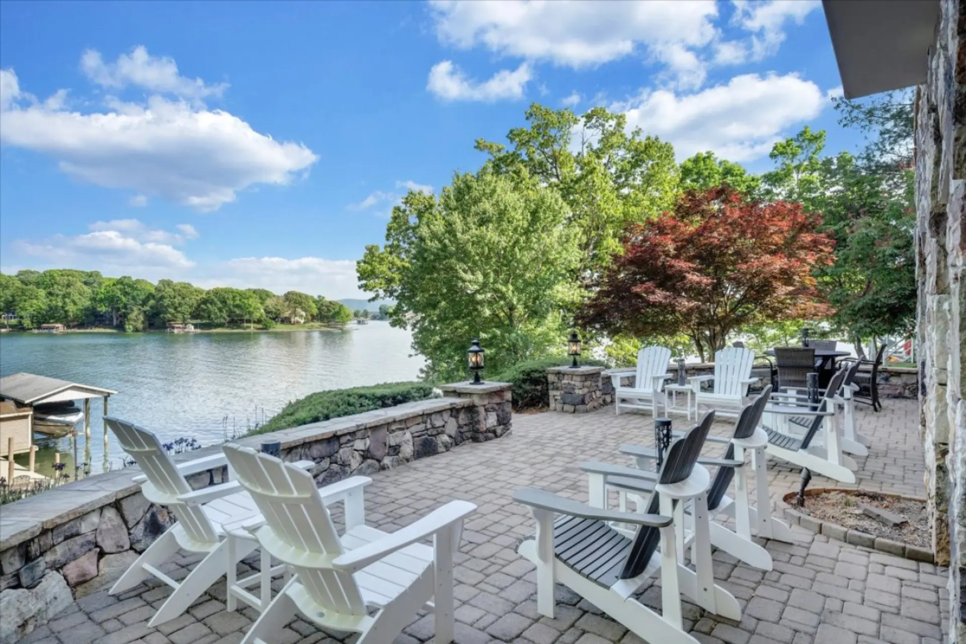 Welcome to Hastings on Hickory on Smith Mountain Lake!