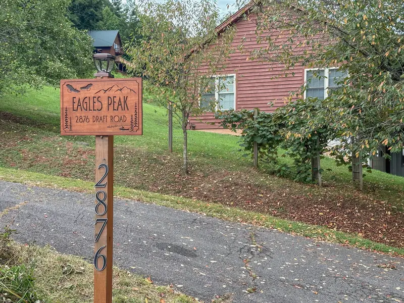 Eagles Peak sign at the driveway entrance