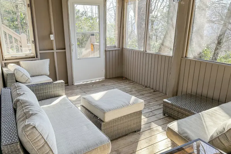 Screened porch for peace and quiet