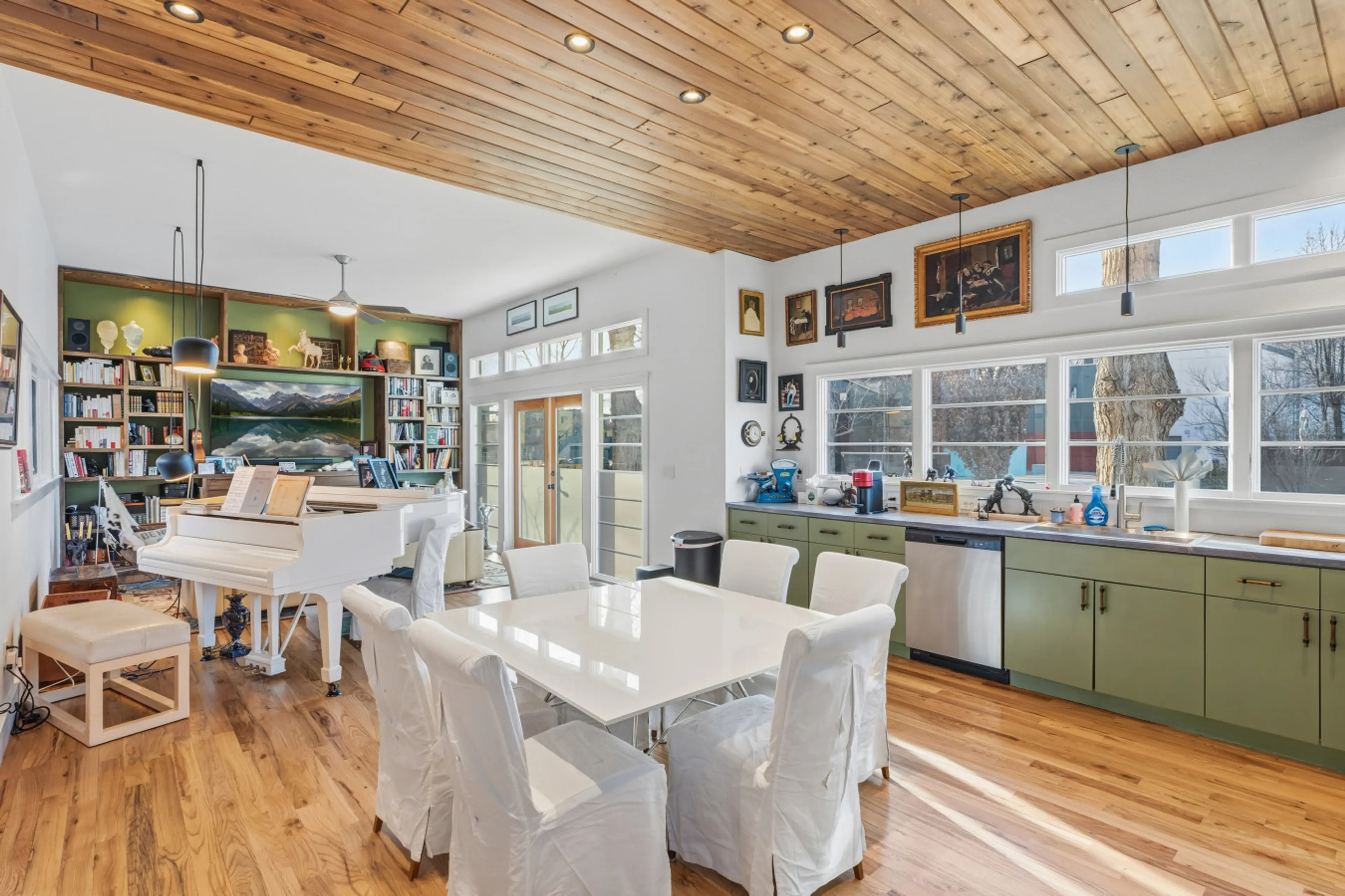 You'll love this open concept main floor where your entire group can enjoy time together