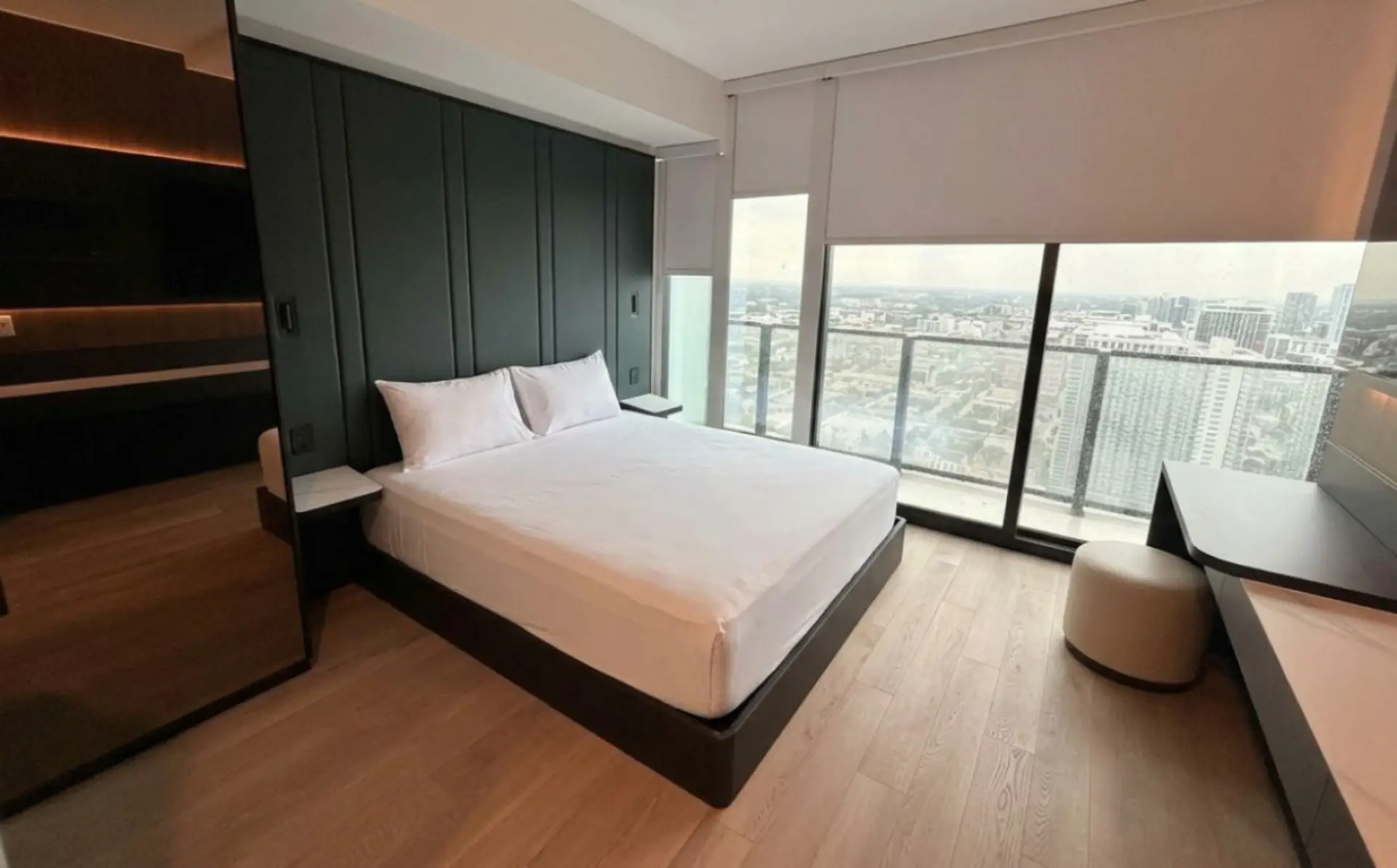 1 Living Area (1)