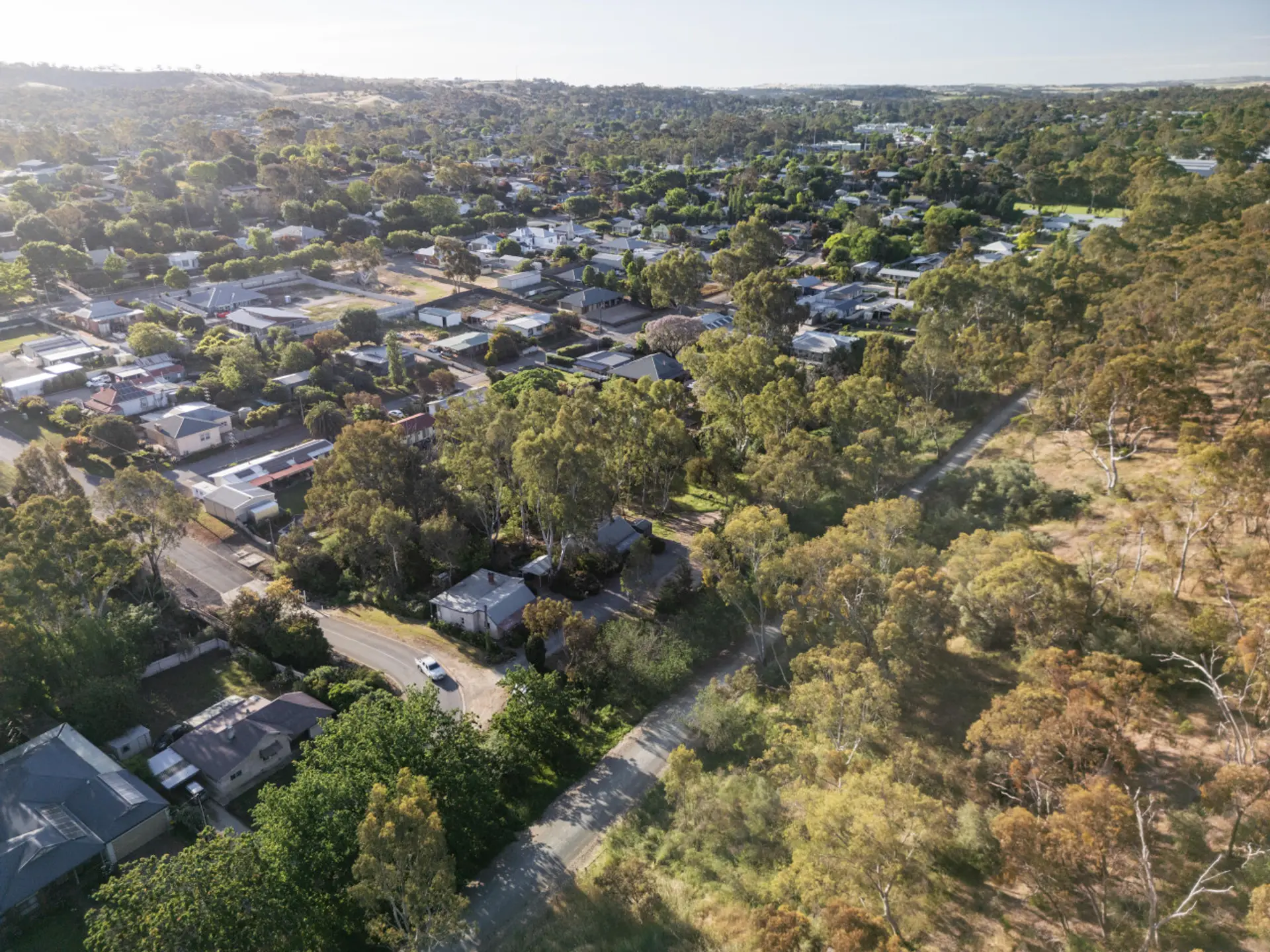 Hutt River Cottage is perfectly positioned, just minutes from local wineries, restaurants and cafes, with bike hire just metres down the road