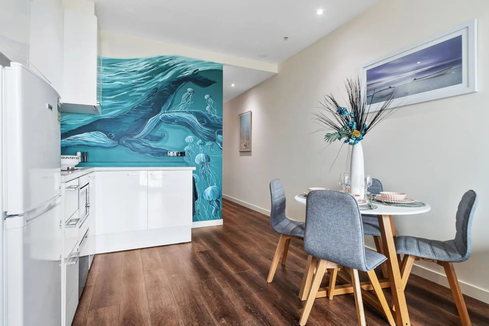 Dining & Kitchen