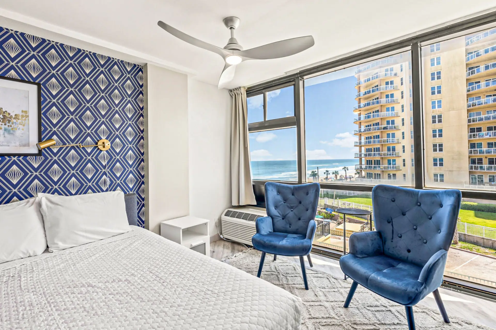 Turn these seats around and gaze away at the partial water and beach views