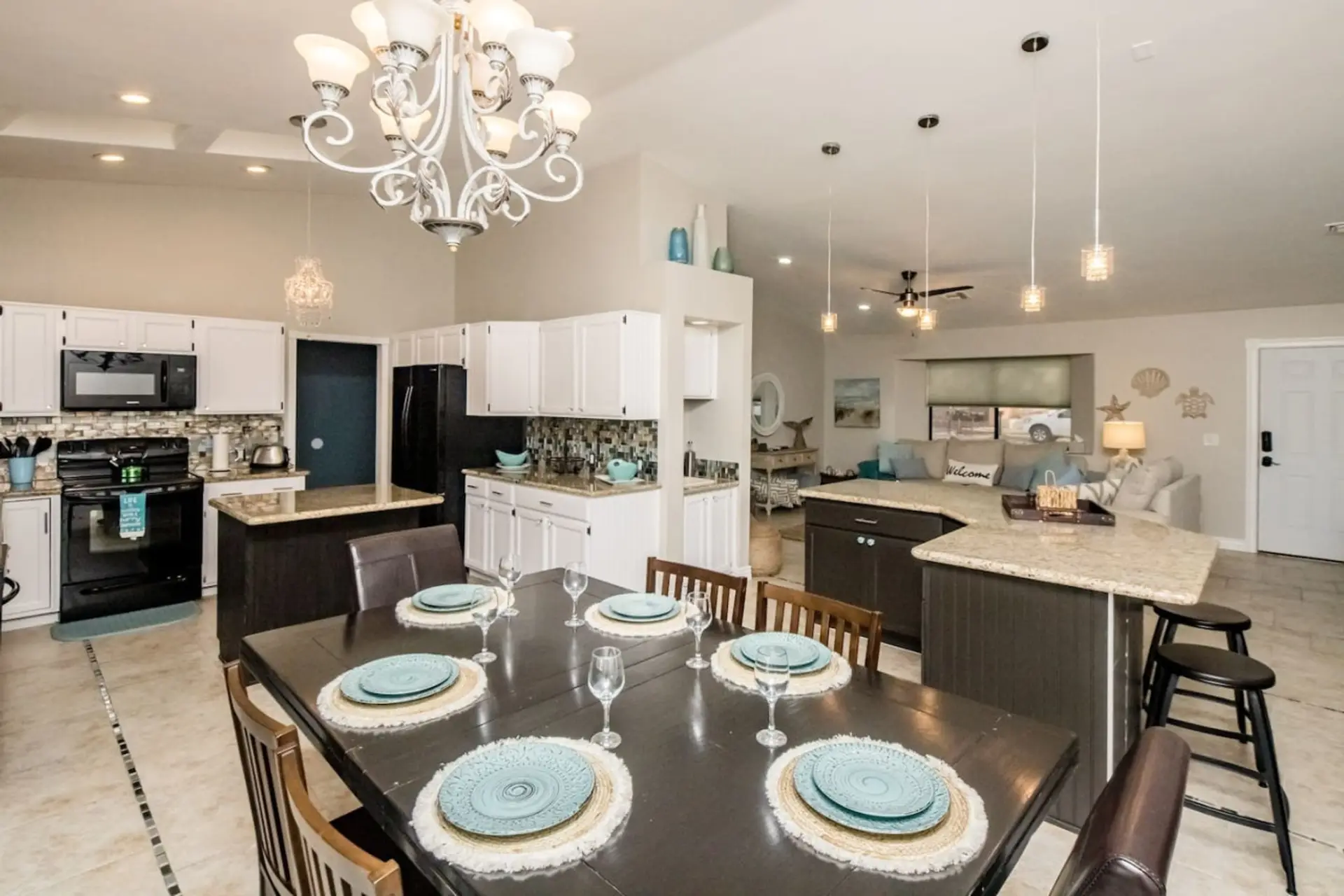Dining Room: Elegant space with shimmering decor, perfect for meals and gatherings!
