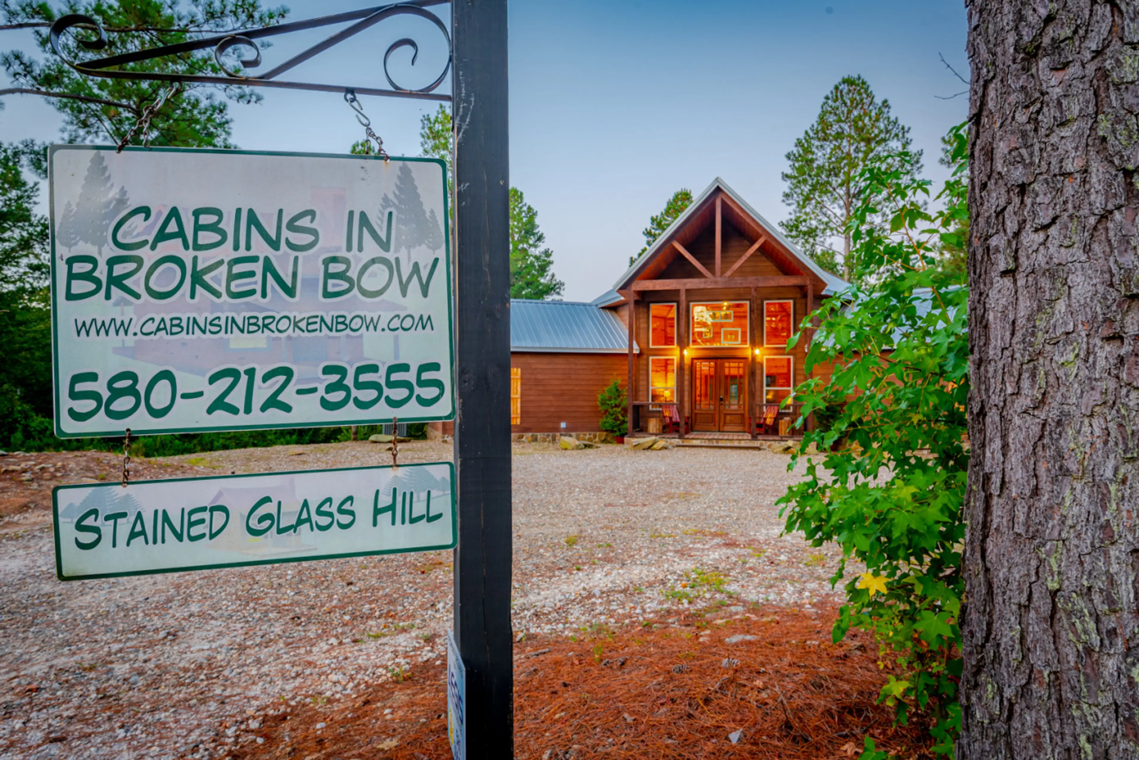 Cabin in Hochatown, Sleeps 6, 2 Bdrm, 2 Bath, Hot Tub, Pet Friendly