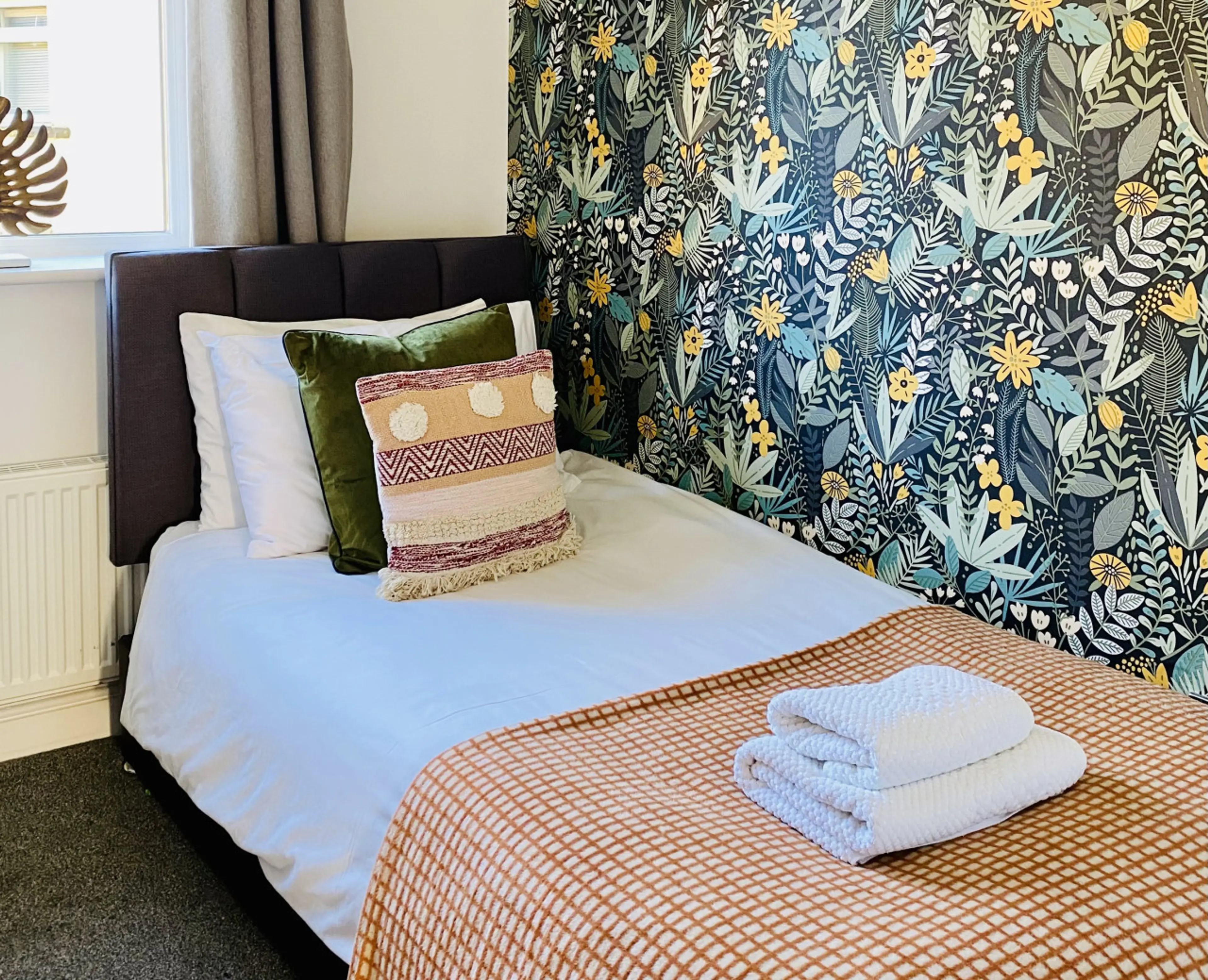 Brackenhill Lodge - Halifax | Garden, Parking, Pets OK - Image 11