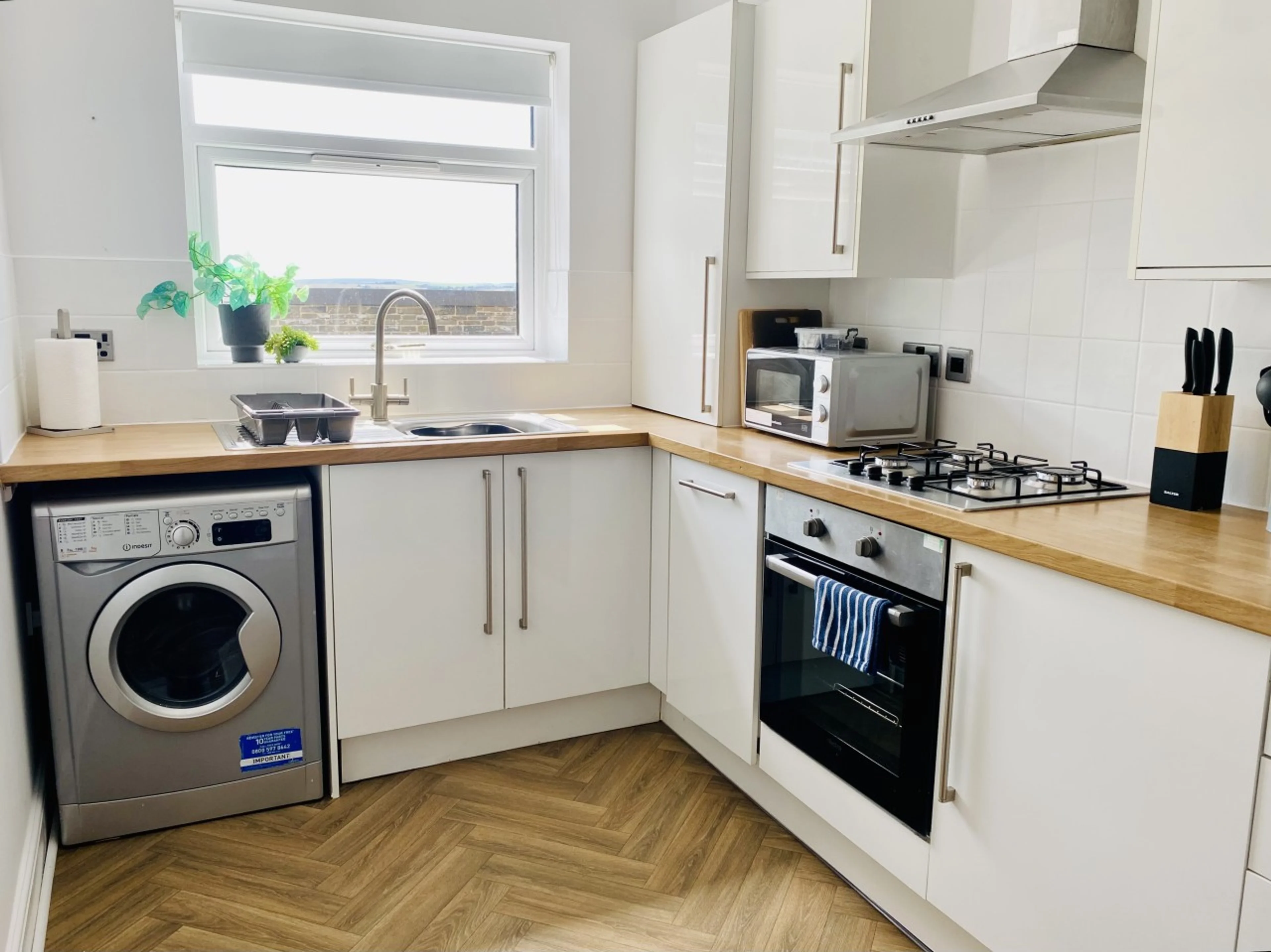 Ambler Thorn →Halifax 10mins | Family Friendly | Pets OK - View 3