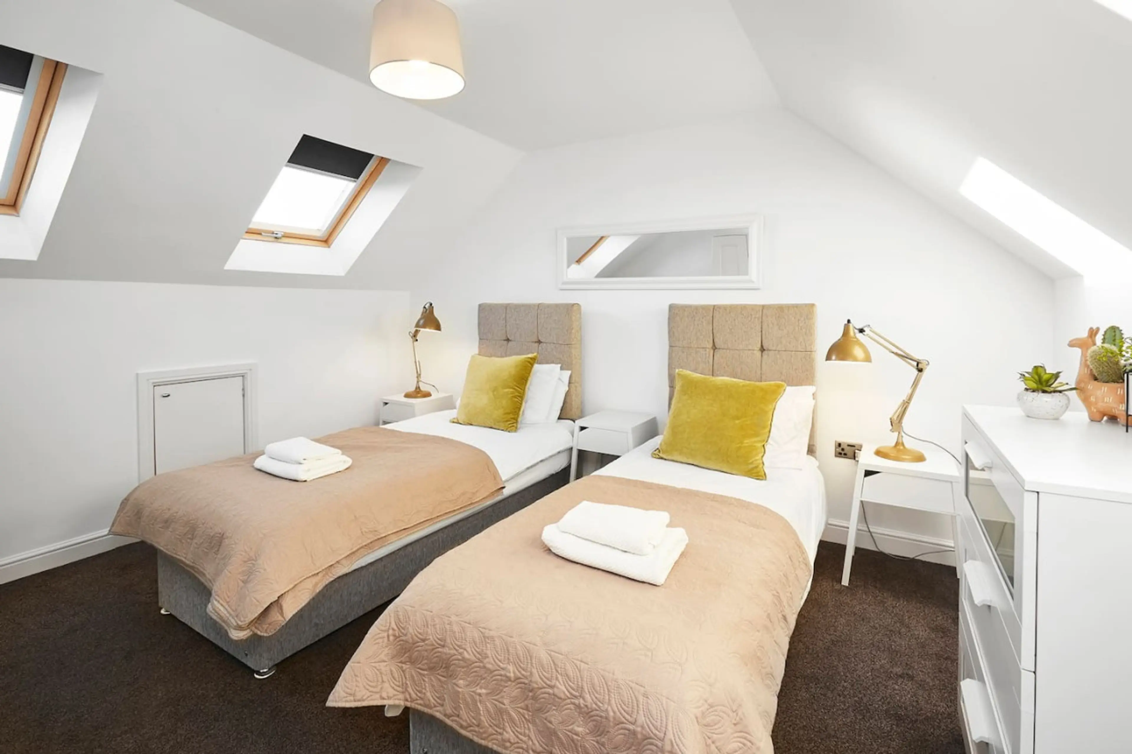 Ambler Thorn →Halifax 10mins | Family Friendly | Pets OK - Image 8