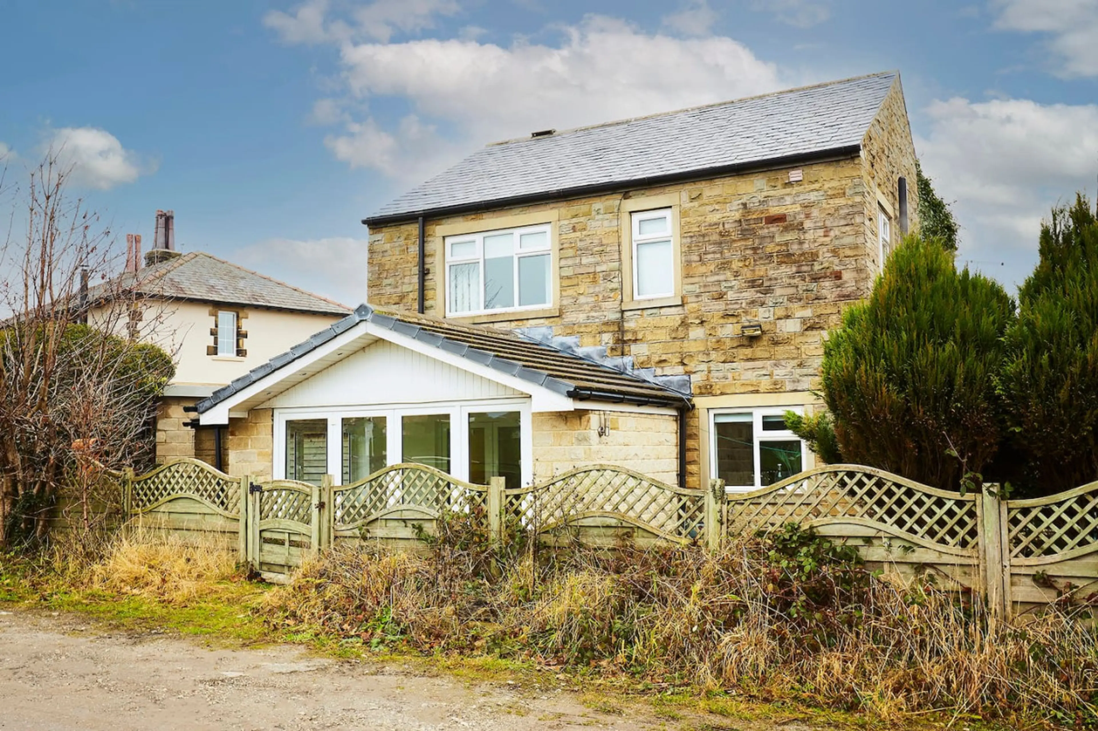 Blossomgate - Halifax →10mins  | Pets OK | Parking - Image 12