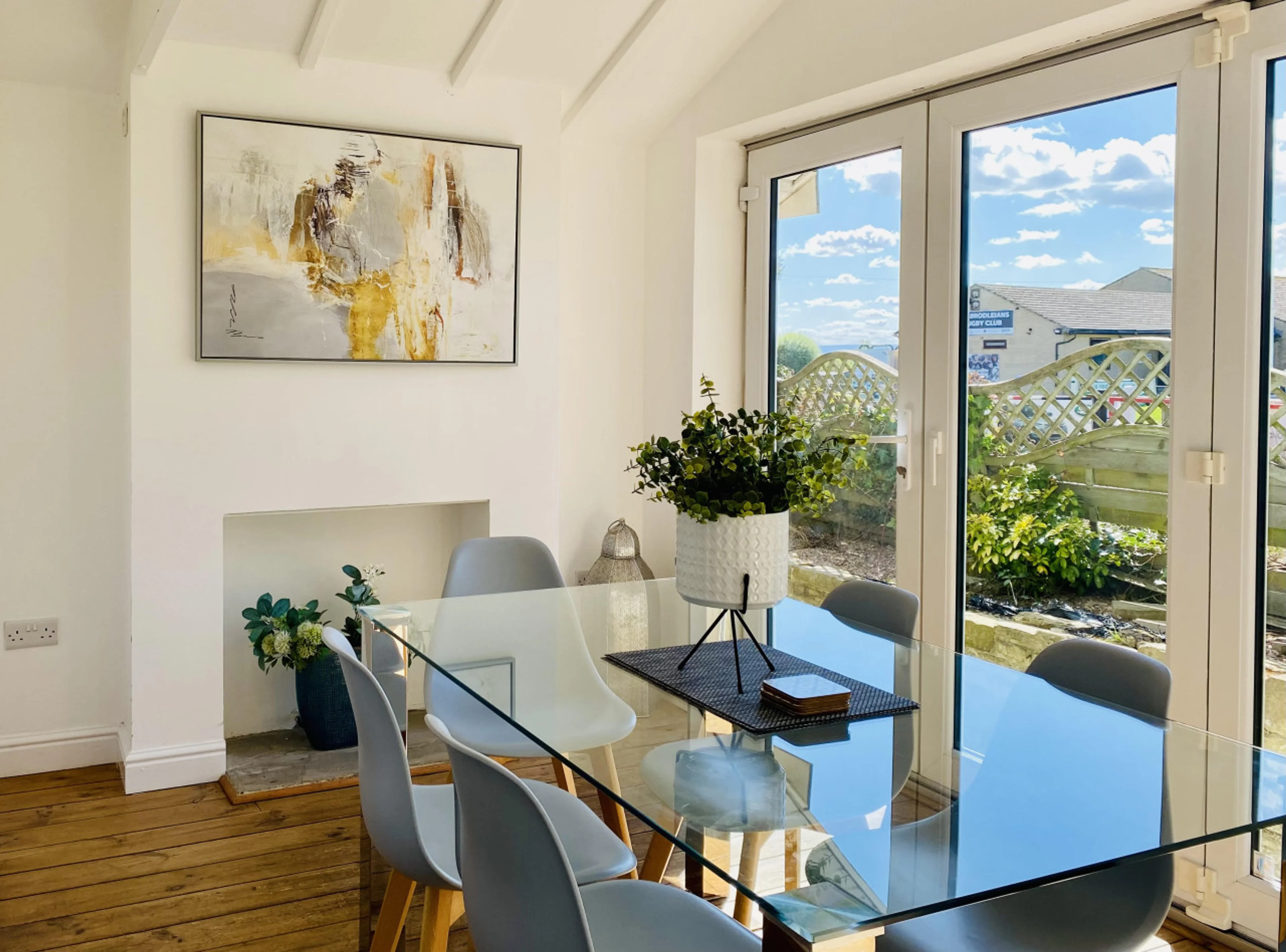 Blossomgate - Halifax →10mins  | Pets OK | Parking - View 4