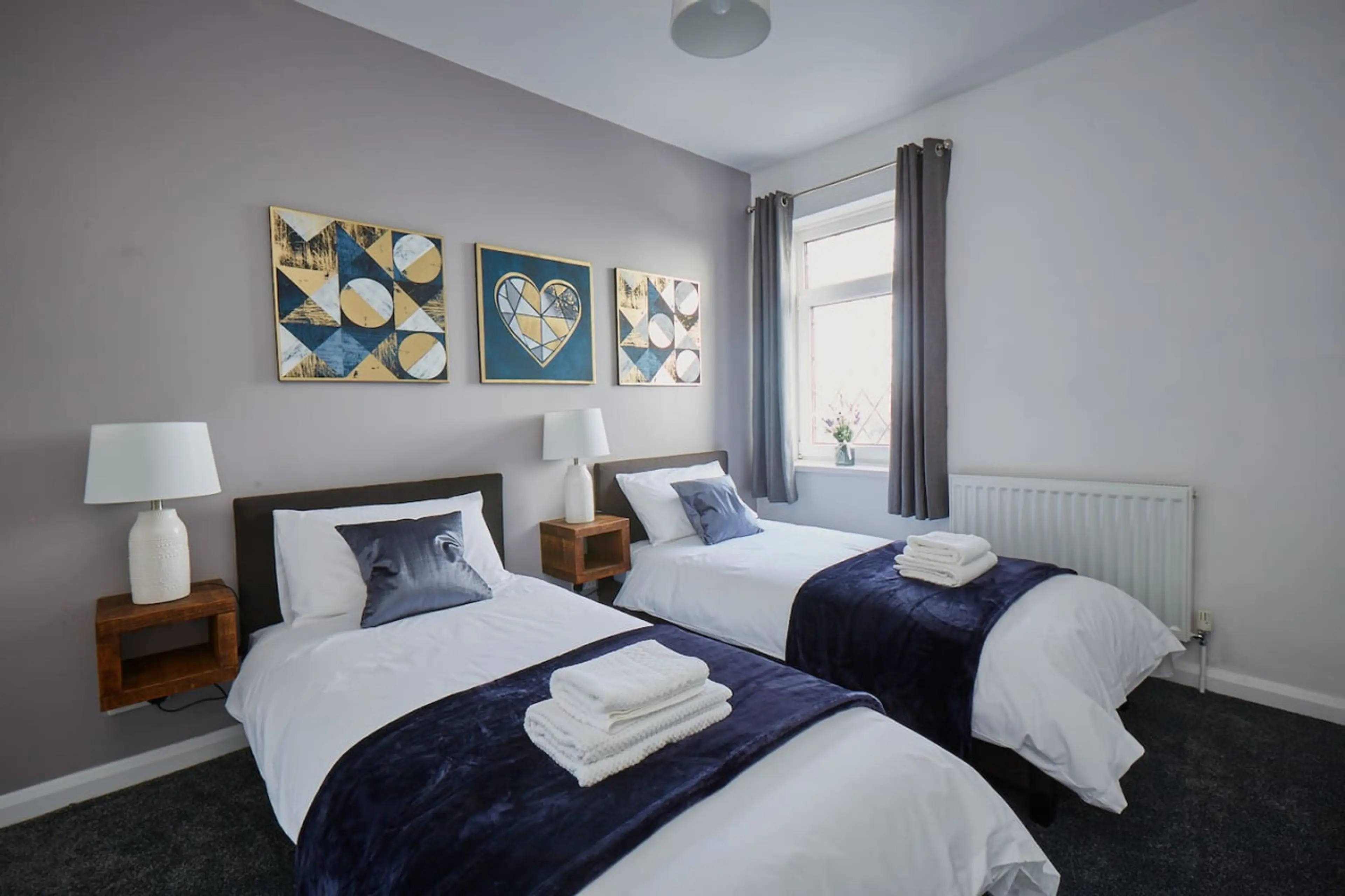 The Nook| Spacious Huddersfield Home close to M62 - Image 7