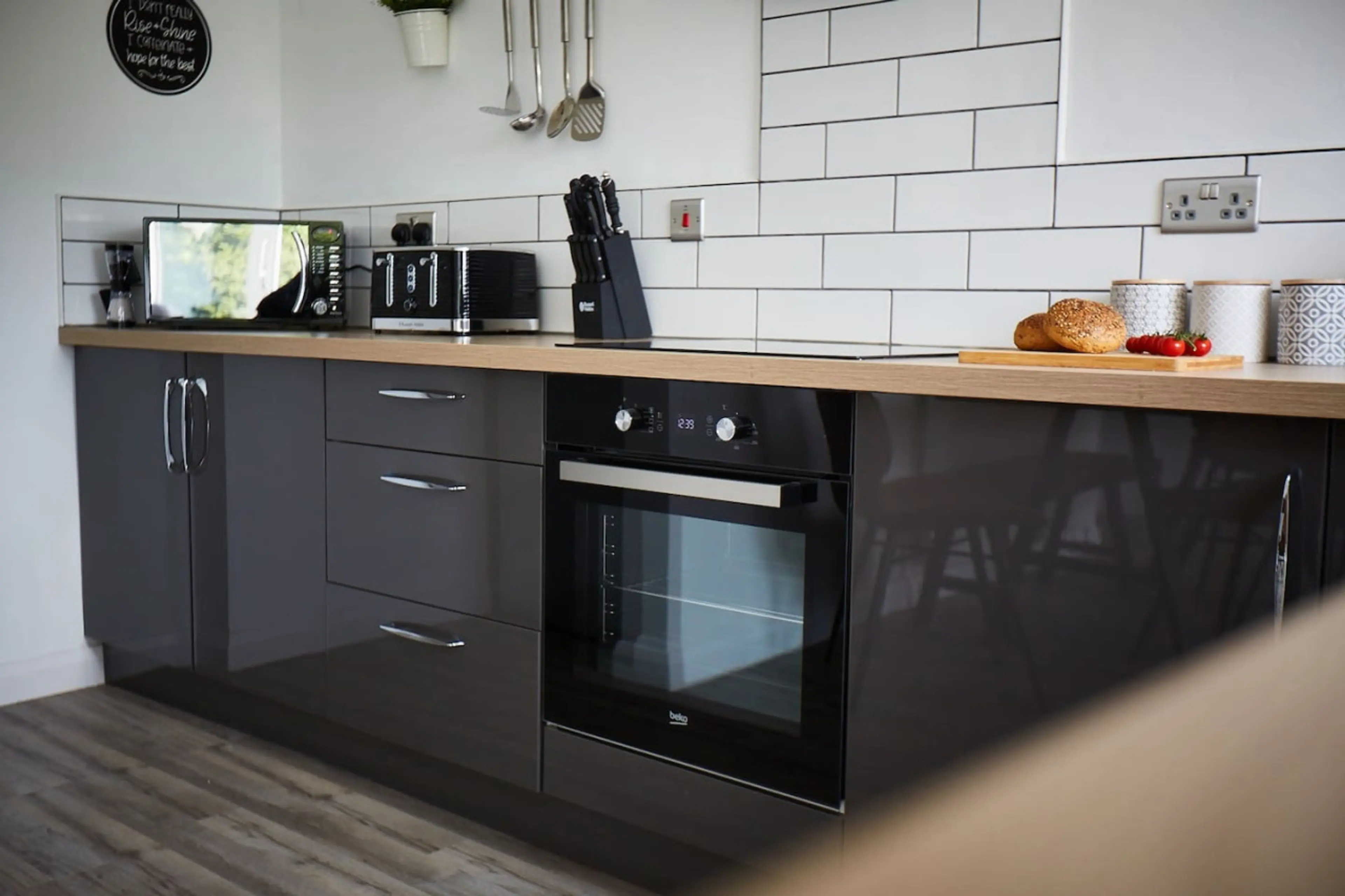 The Nook| Spacious Huddersfield Home close to M62 - Image 12