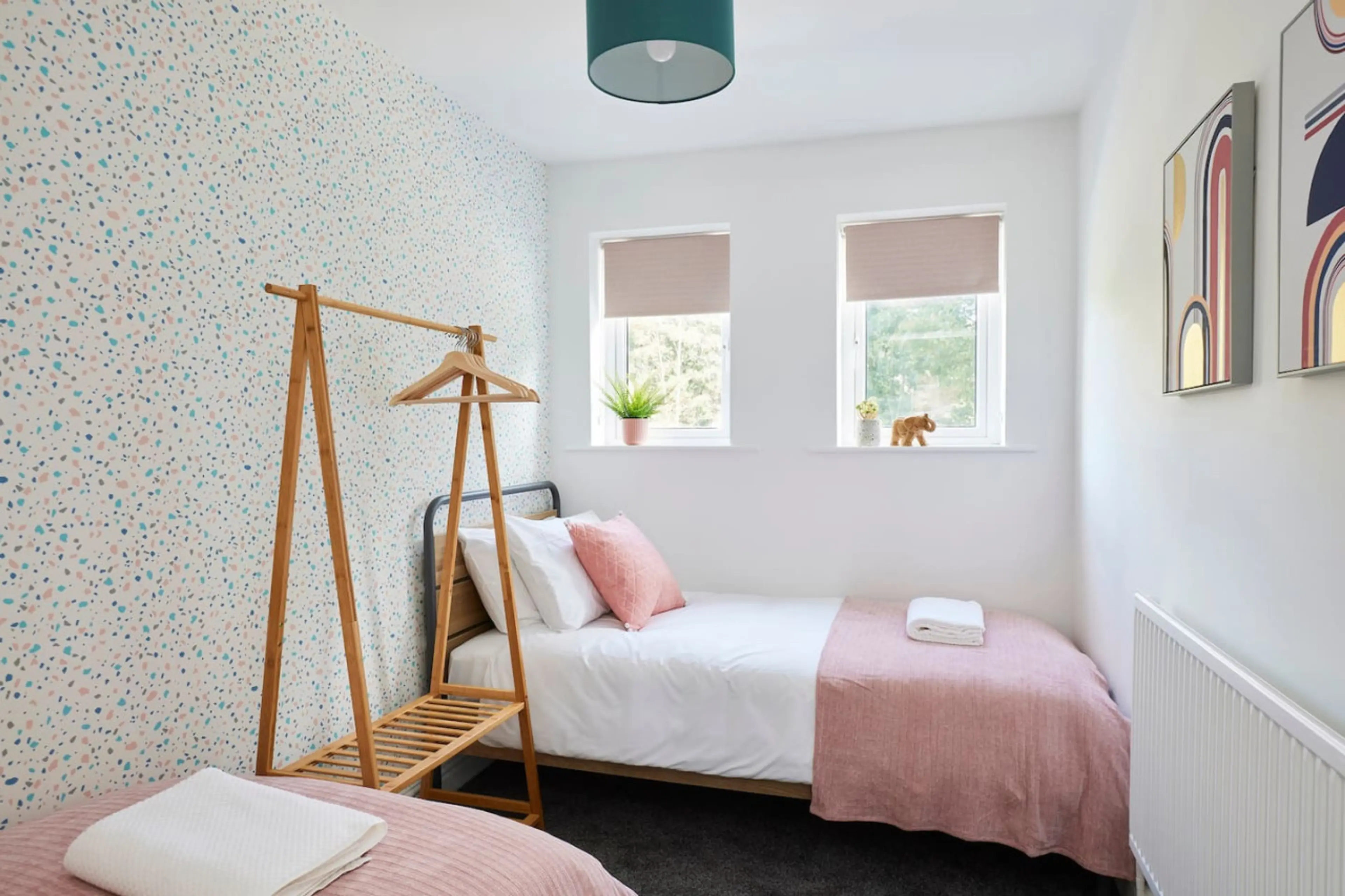 Stoney Lane | Charming Huddersfield Home with Garden - Image 8