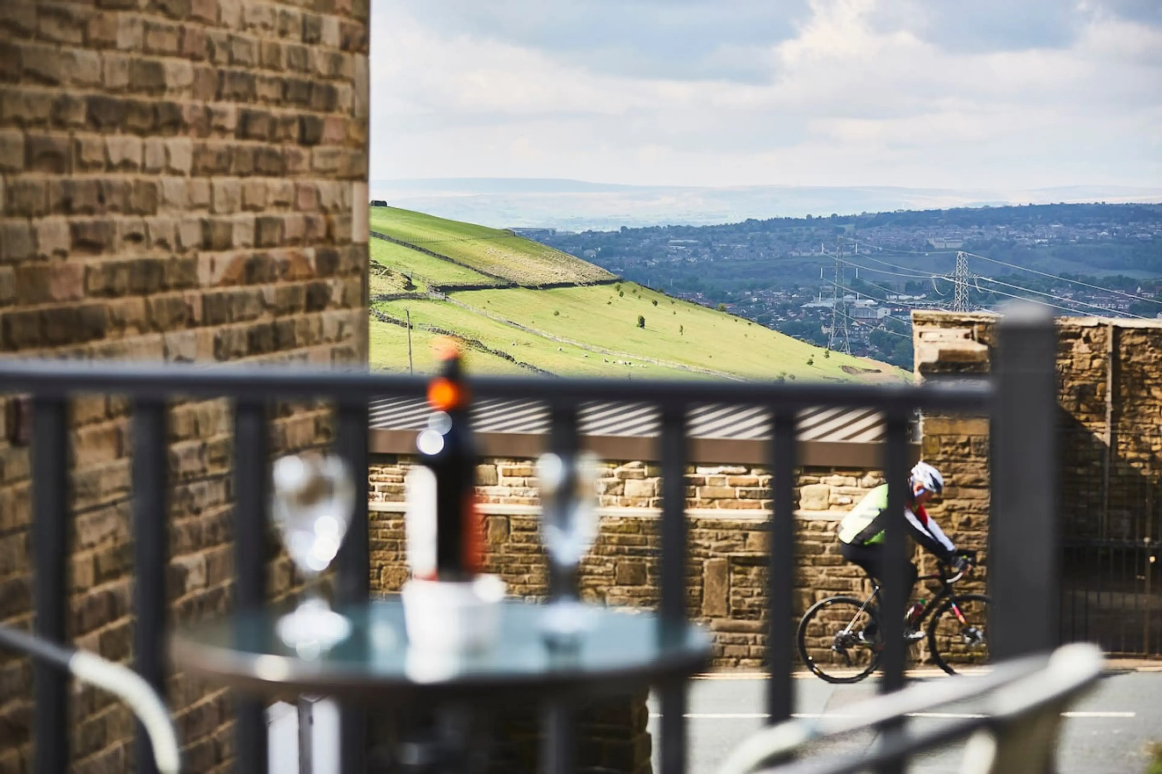 Roper's Retreat | Halifax→10 mins | Garden | Pets + Family - Image 1