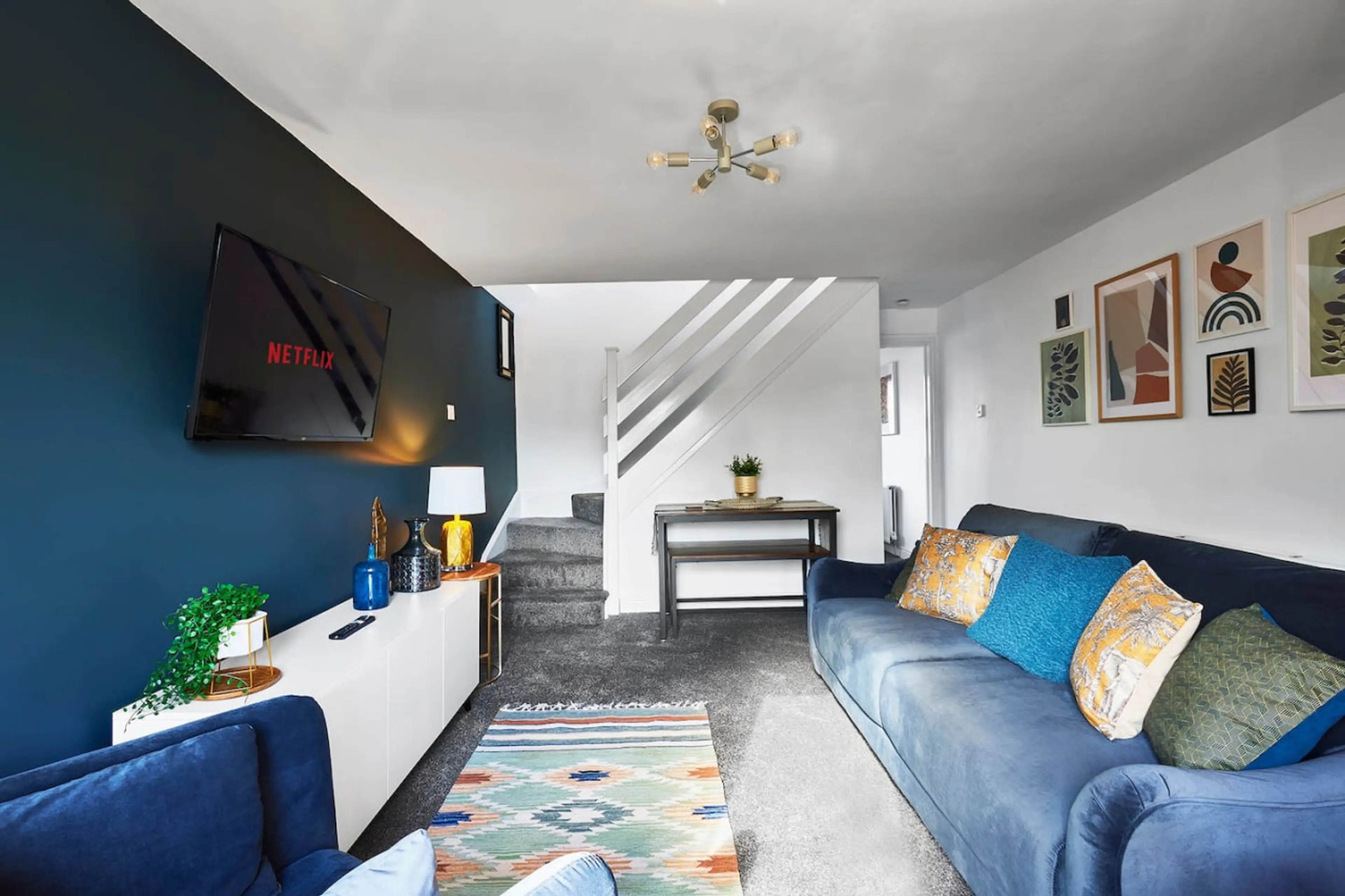 Cromwell Croft | 7mins→Halifax/Brighouse | Pets - Image 9