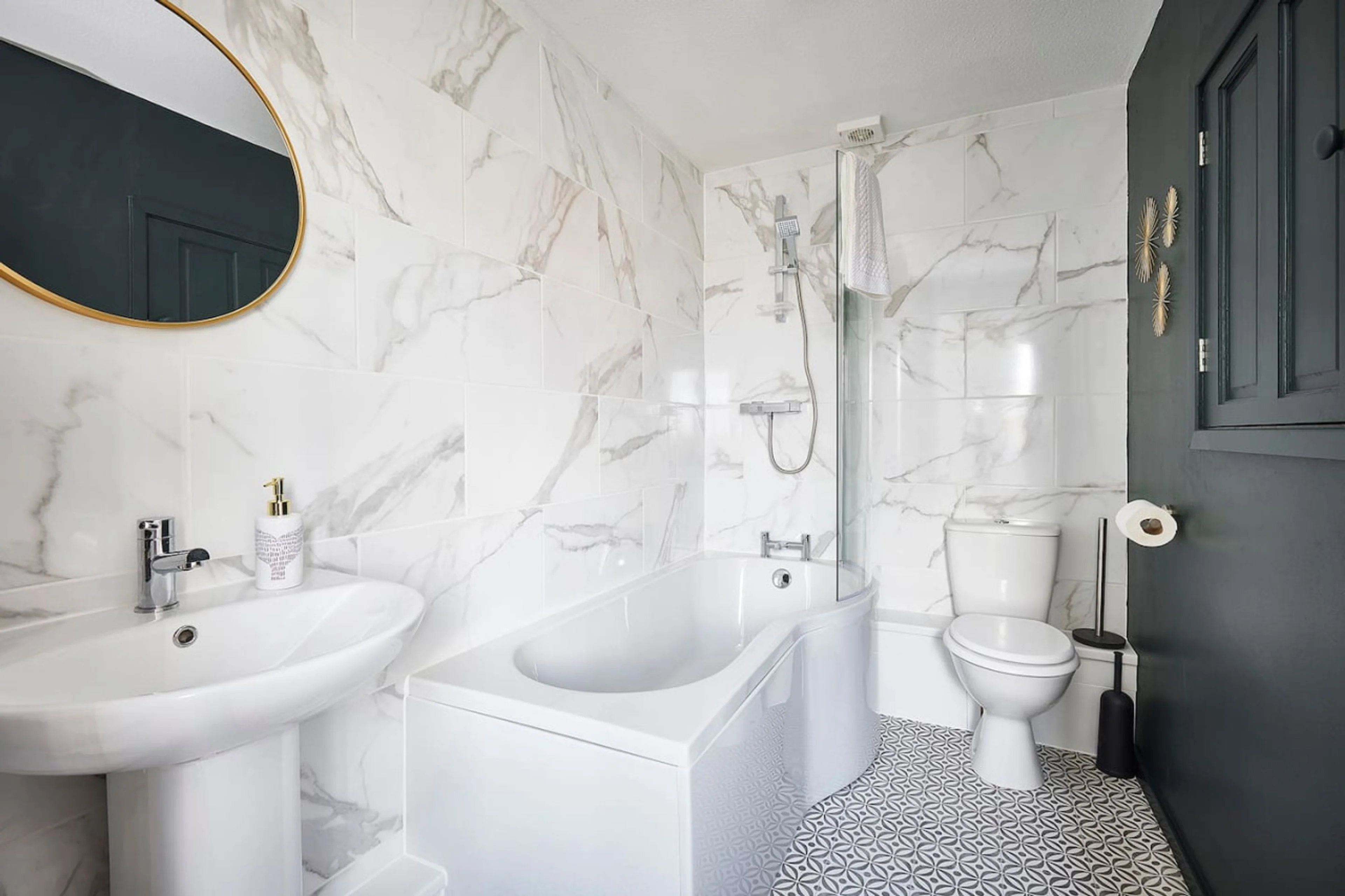 Cromwell Croft | 7mins→Halifax/Brighouse | Pets - View 3