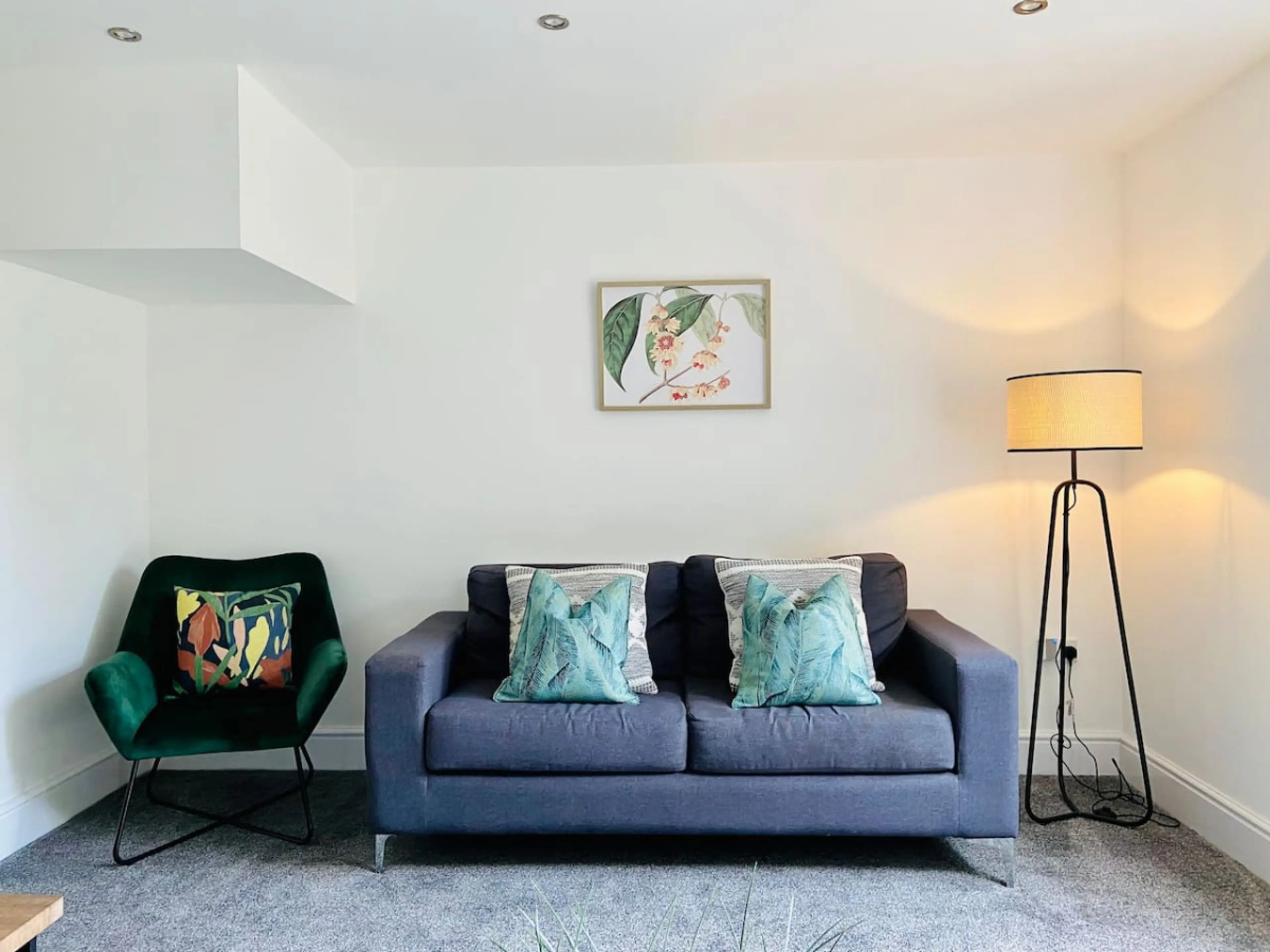 Royal Calderdale | 8→mins Halifax | Parking | Pets OK - Image 12