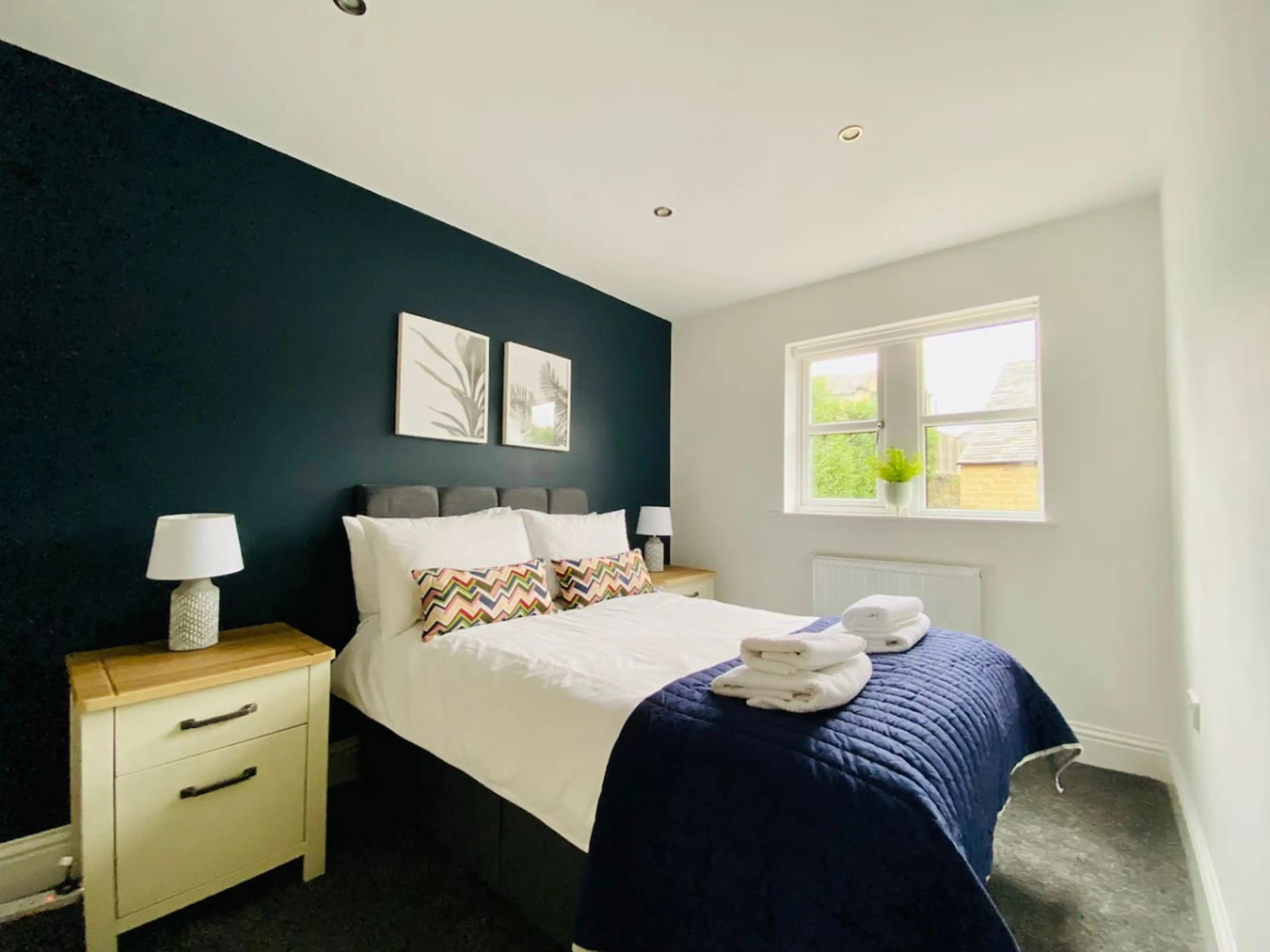 Royal Calderdale | 8→mins Halifax | Parking | Pets OK - Image 18