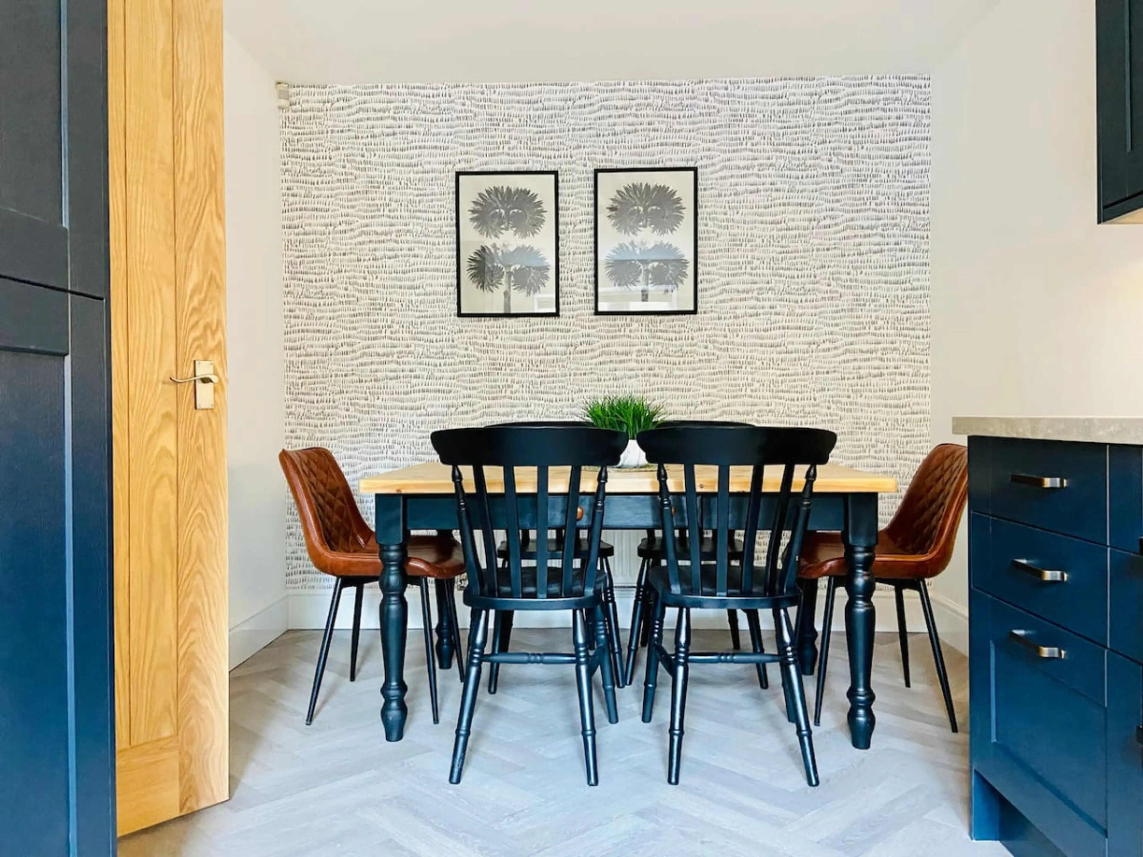 Royal Calderdale | 8→mins Halifax | Parking | Pets OK - Image 8