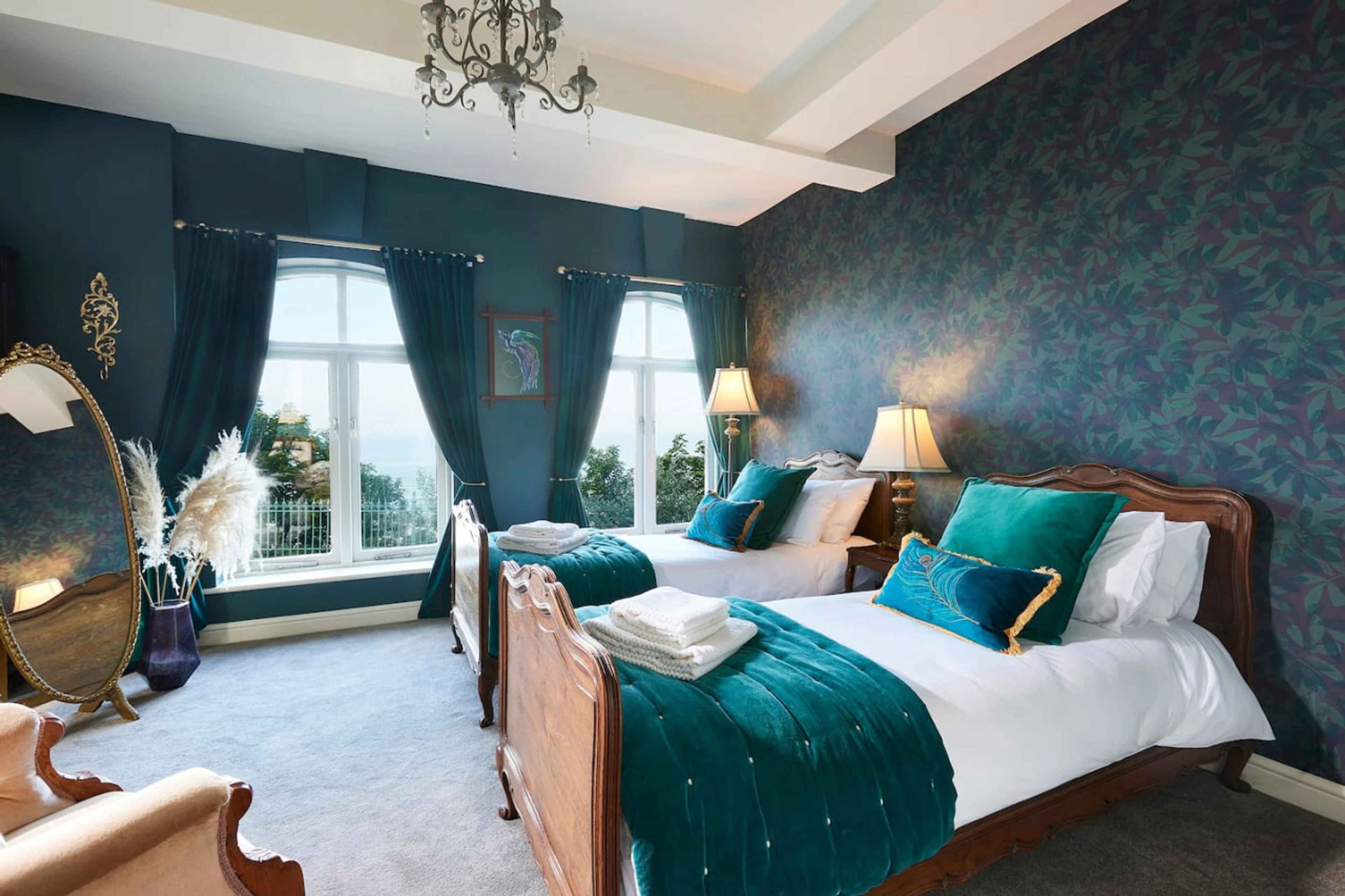 The Spa Chalet | Scarborough Seafront Balcony | Pool + Gym - View 5