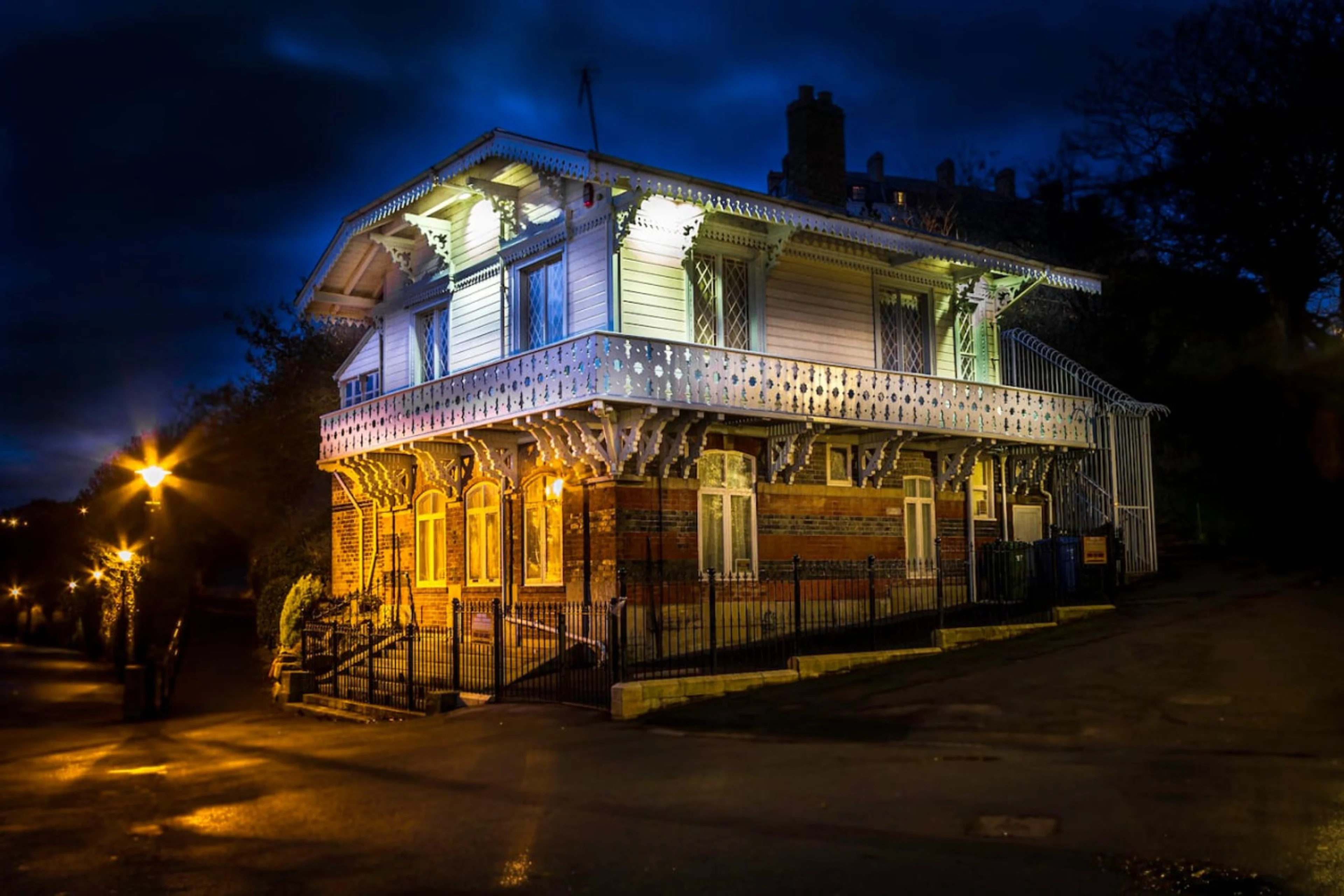 The Spa Chalet | Scarborough Seafront Balcony | Pool + Gym - View 3