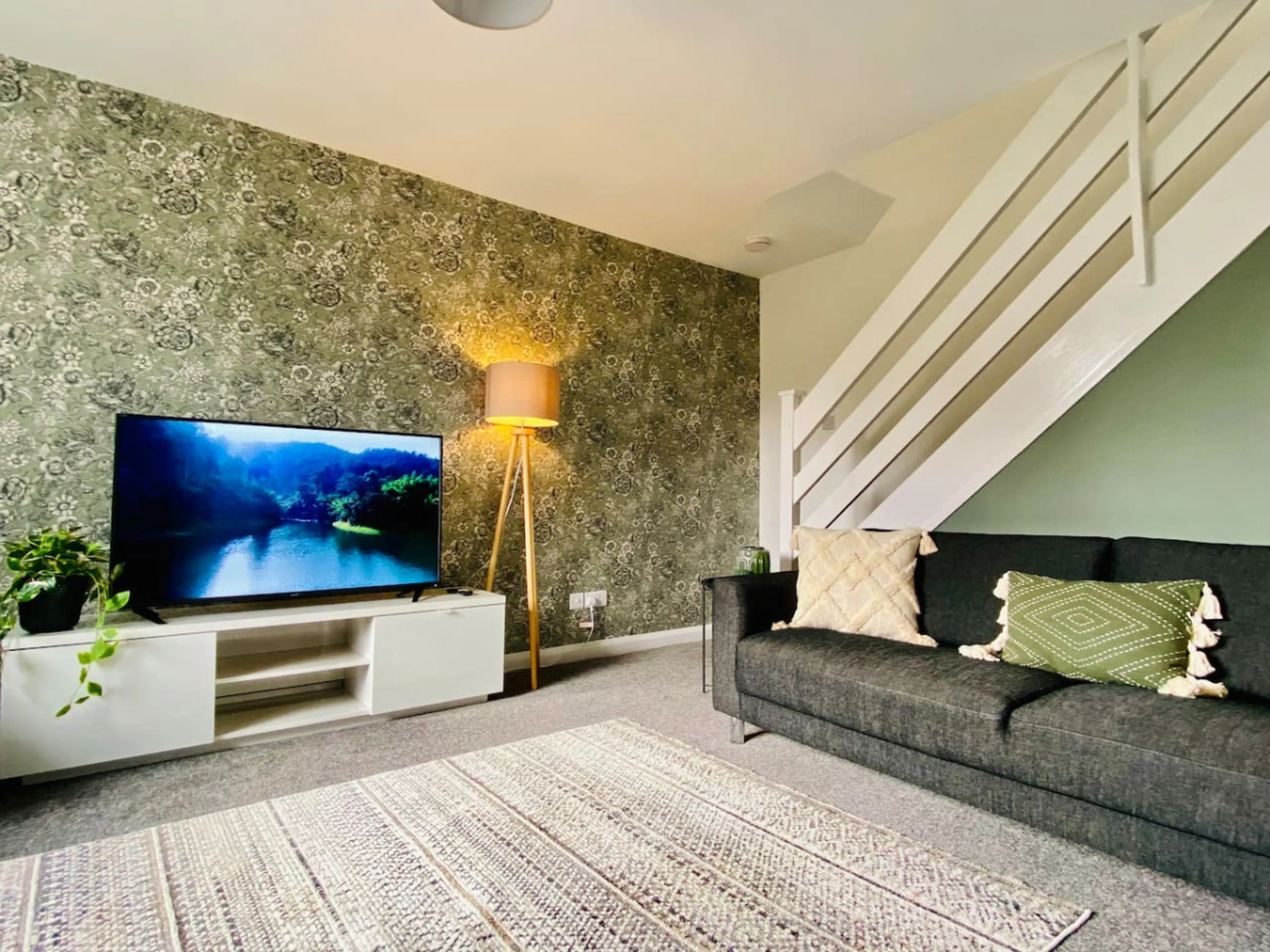Lightcliffe Lodge | Halifax/Brighouse 8 mins - View 3