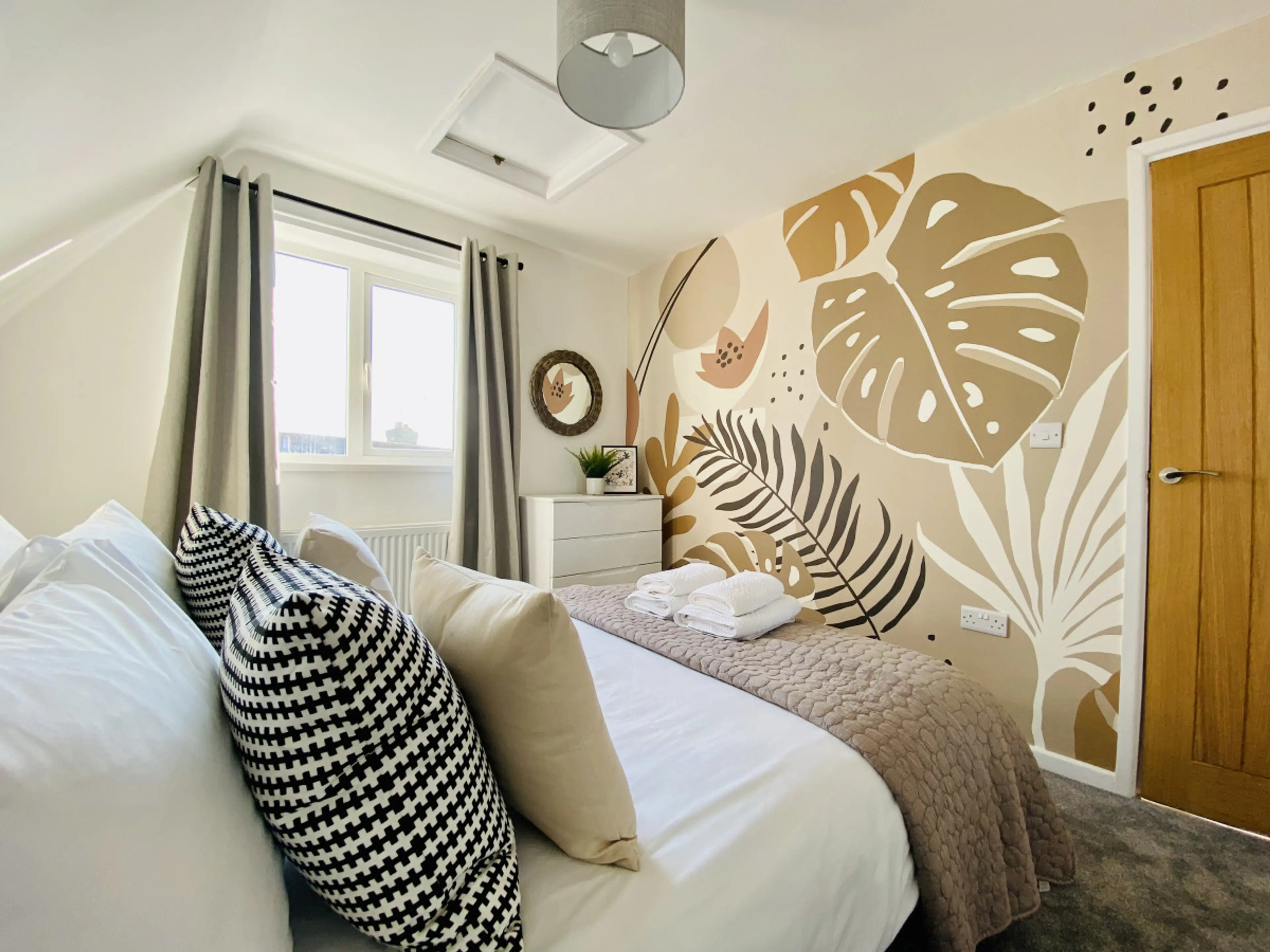 Birch Wood Lodge G/Floor Bed+Bath | EV Charger - Image 16